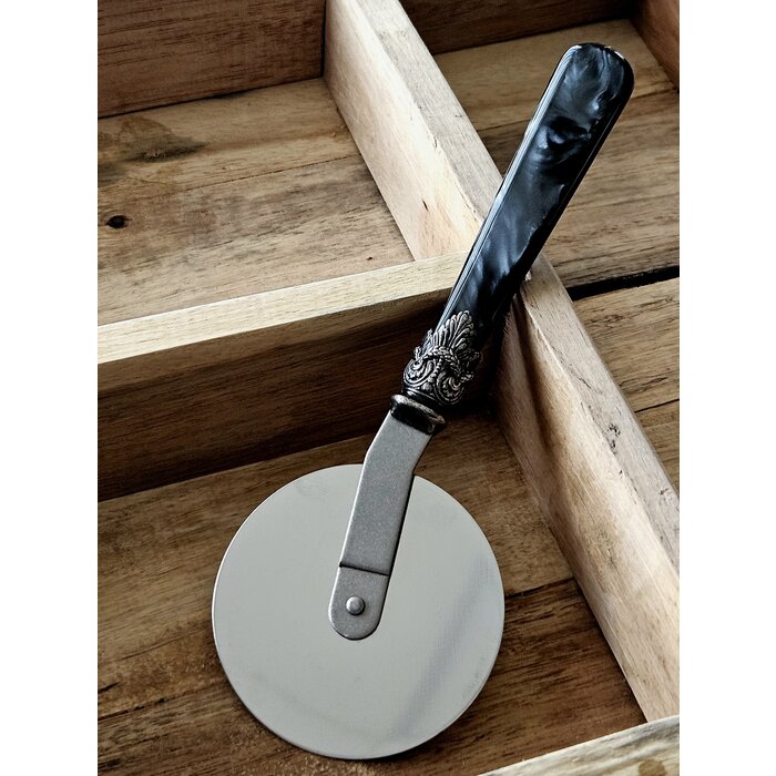 Pizza Cutter, with Black handle (mother-of-pearl)