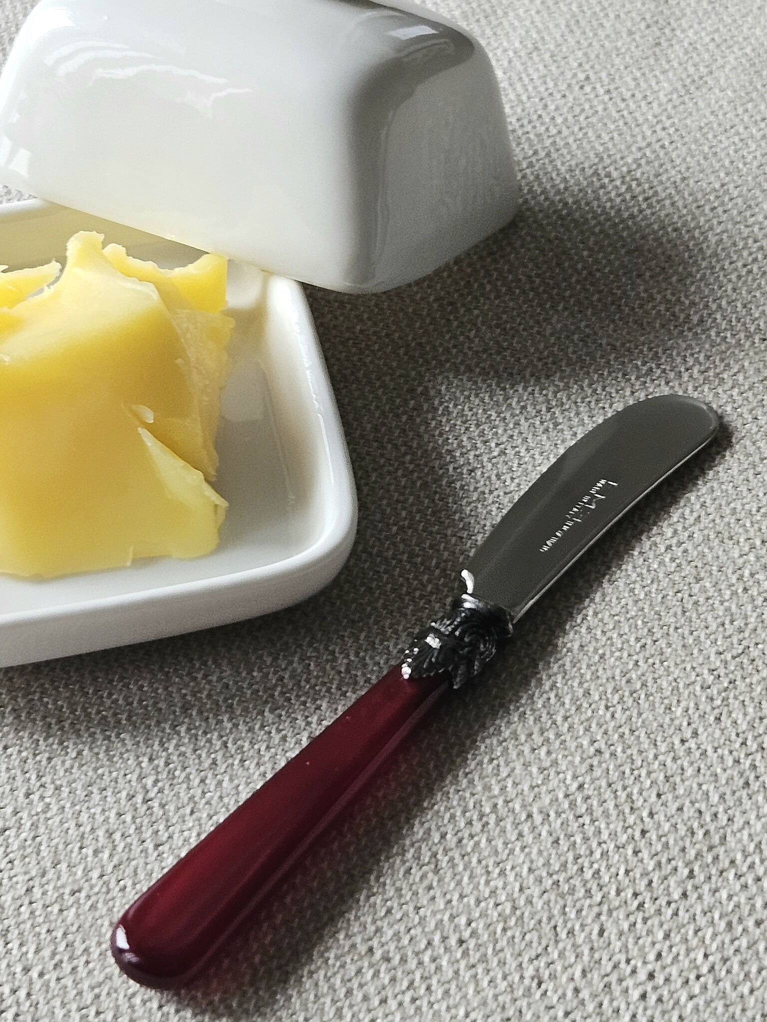 Butter knife, Red (mother-of-pearl sheen), 5,3 inch