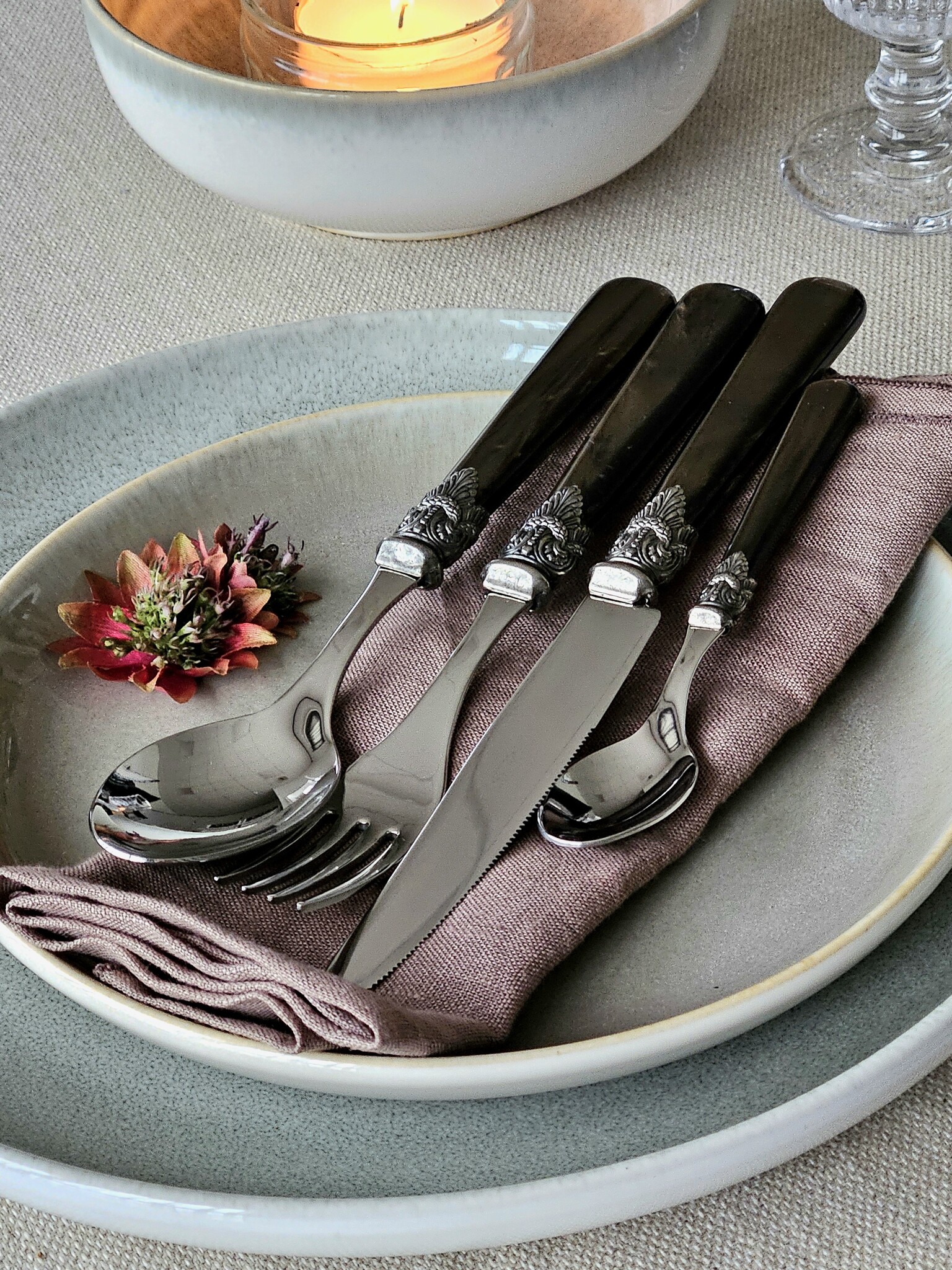 4-teiliges Tafelbesteckset, Braun (perlmutt), ideal als Tafelbesteck zum Abendessen