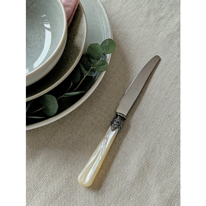 Cuchillo, Marfil (brillo nácar), Cena