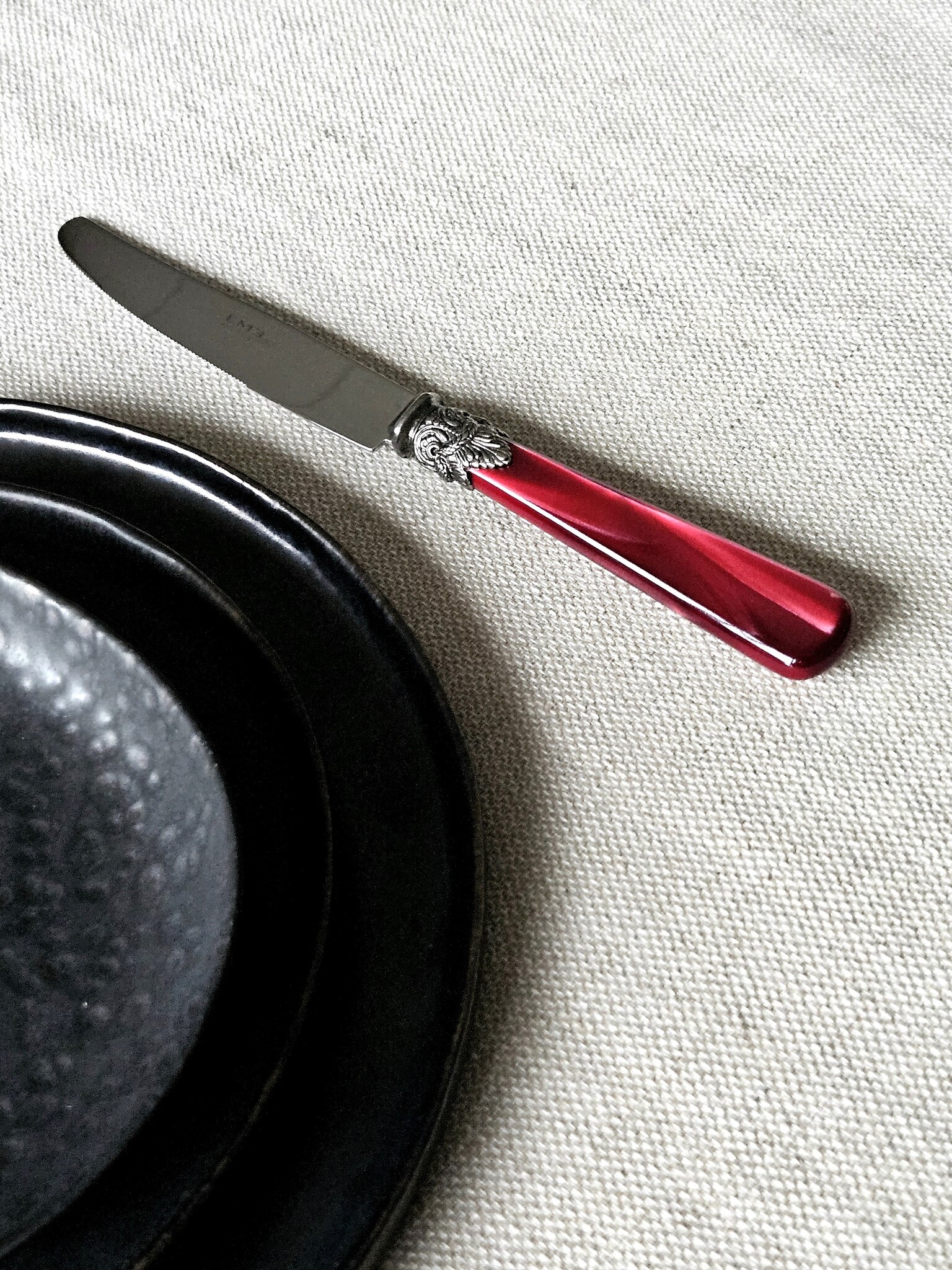 Couteau, Rouge (éclat nacré), Dîner