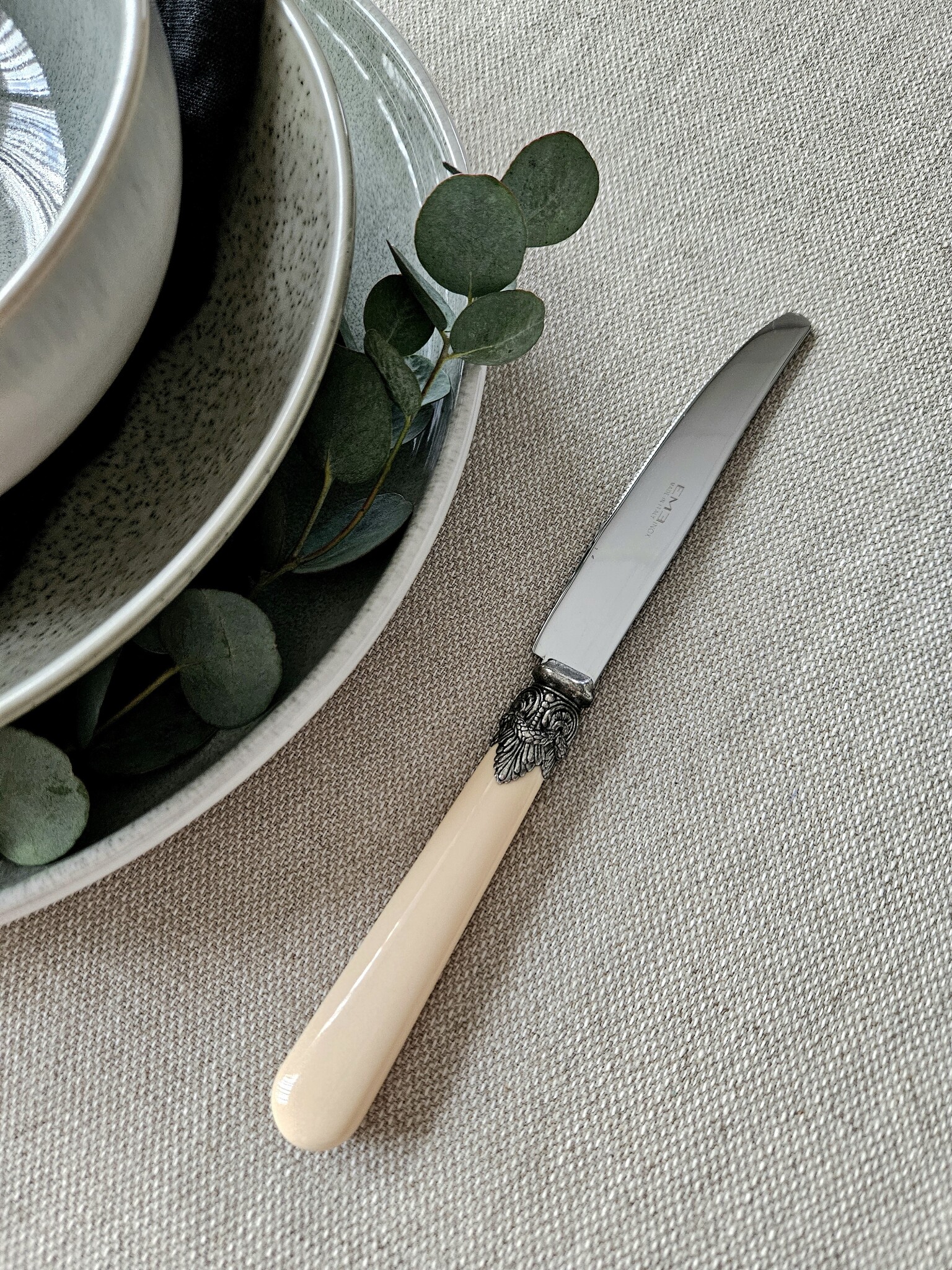 Cuchillo, Marfil (liso), Cena