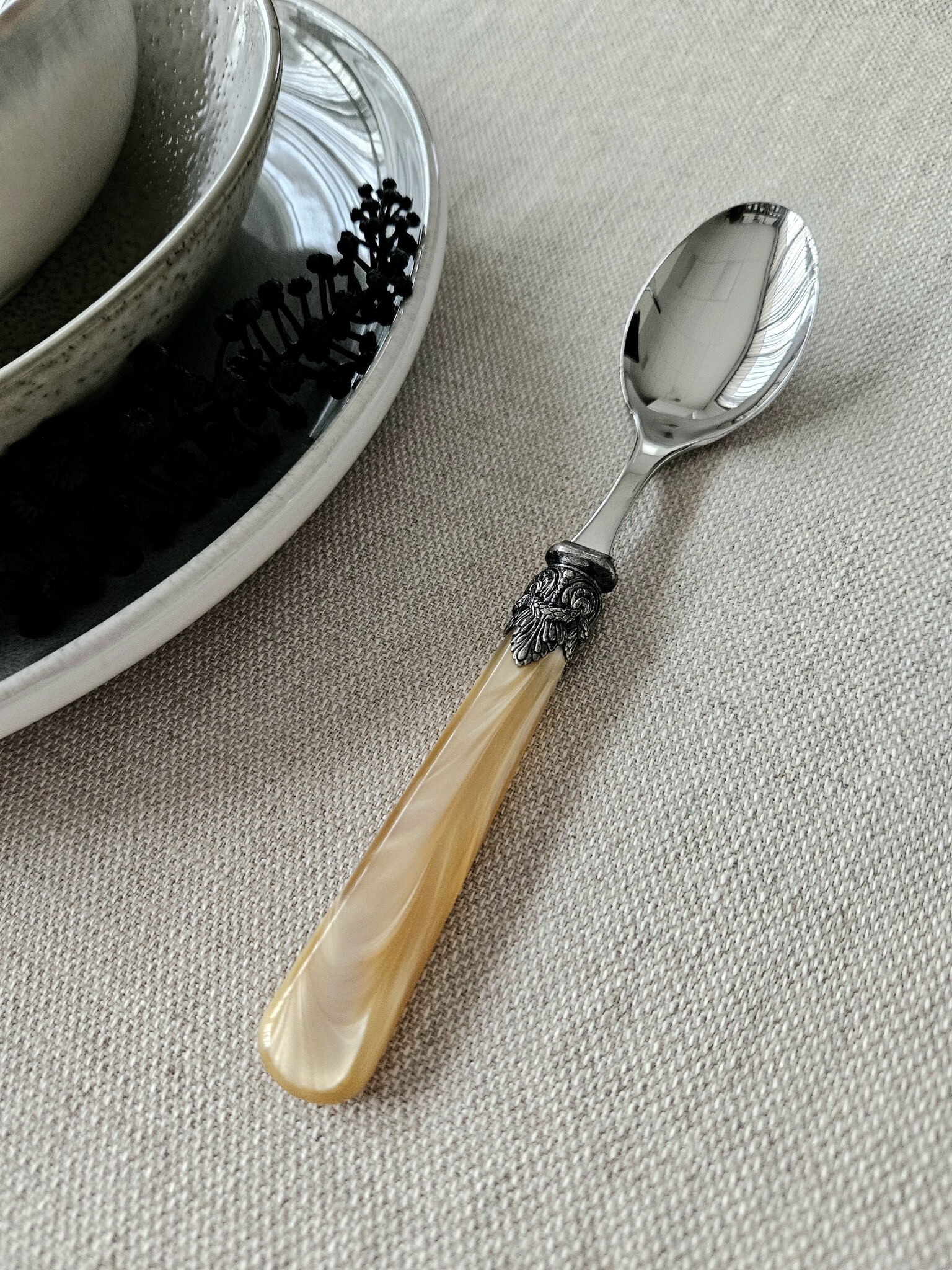 Spoon, Honey Gold (mother-of-pearl), Dinner