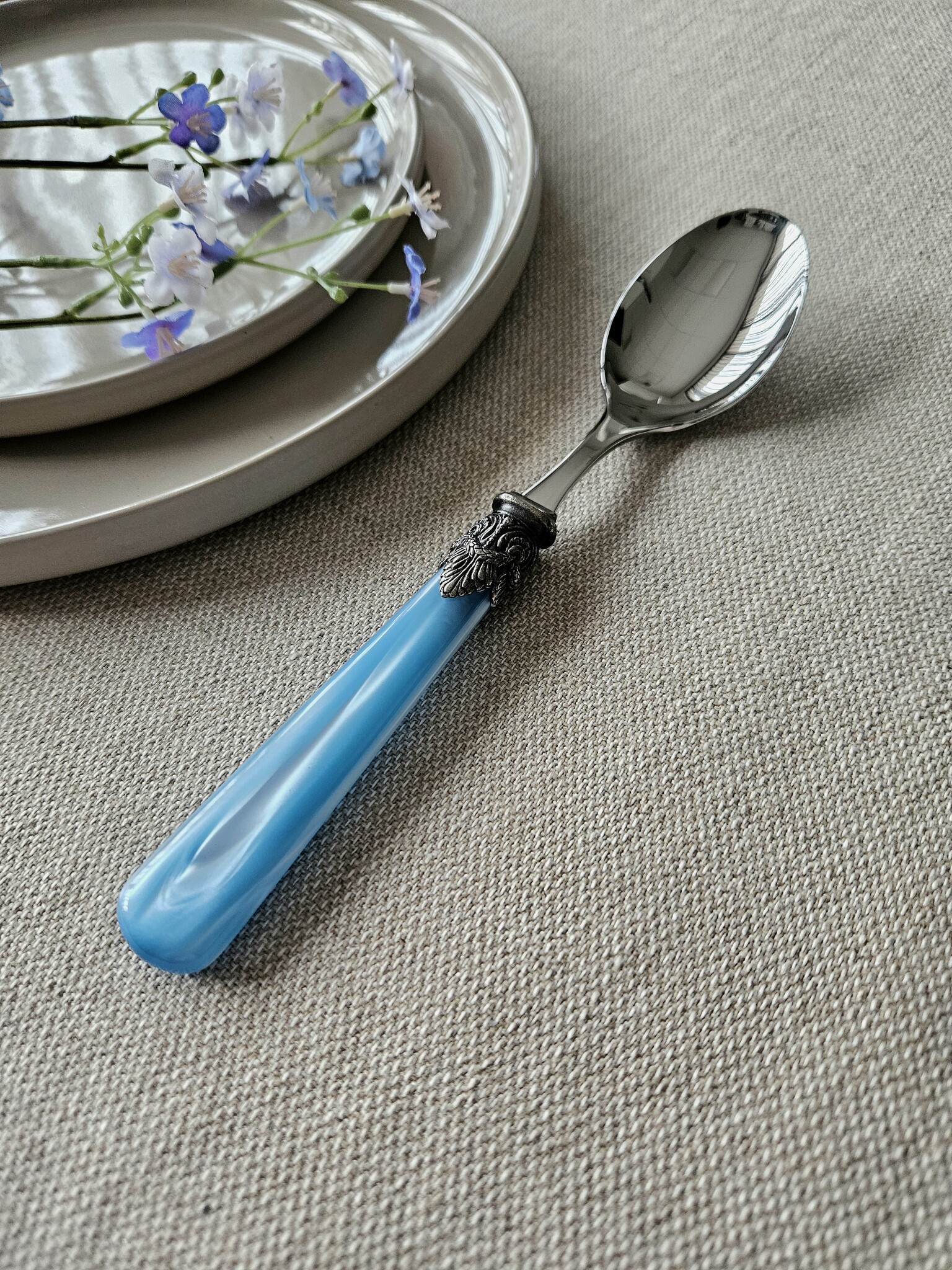 Cuchara, Azul Claro (nácar), Cena