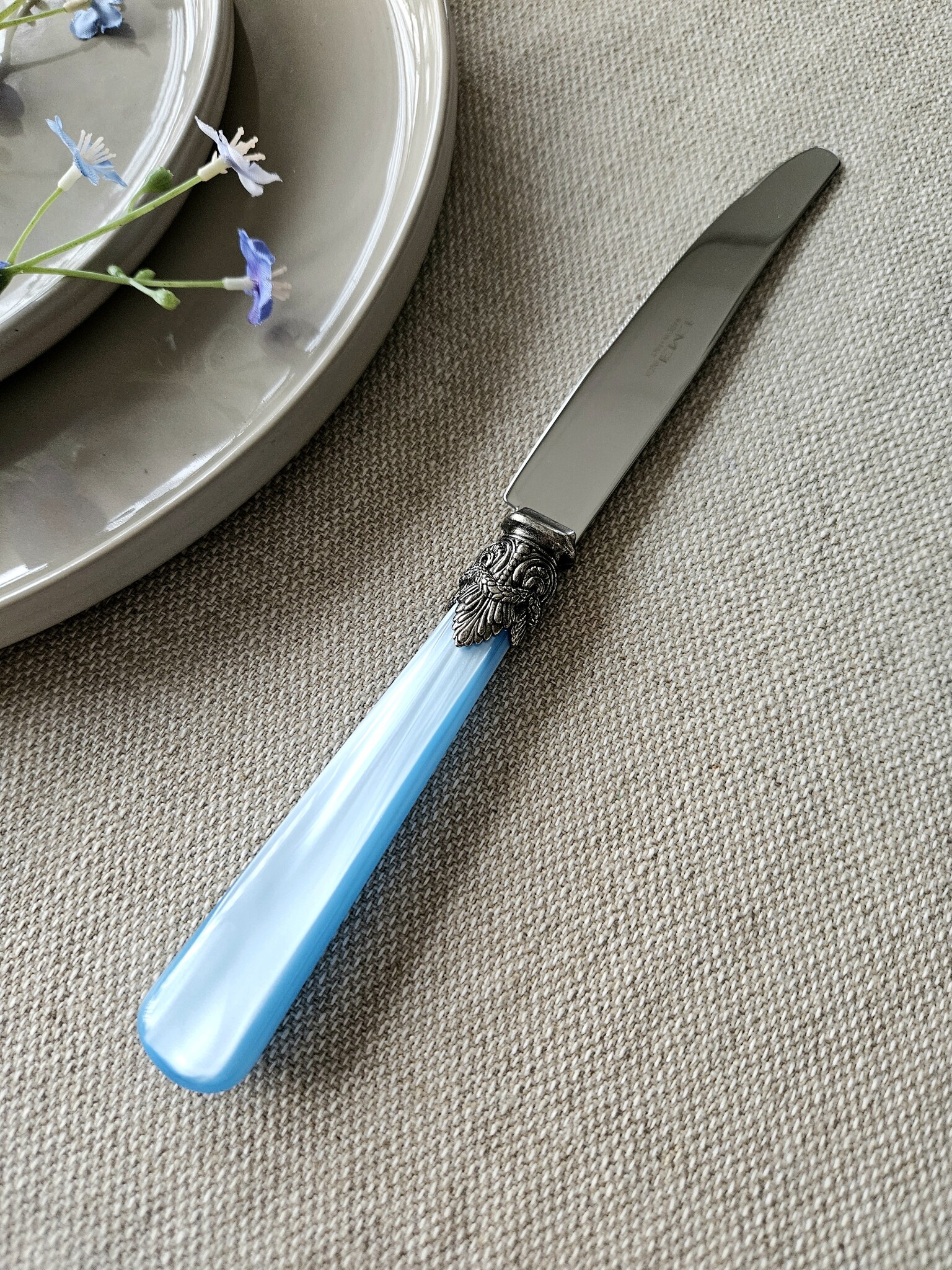 Cuchillo, Azul Claro (brillo nácar), Cena