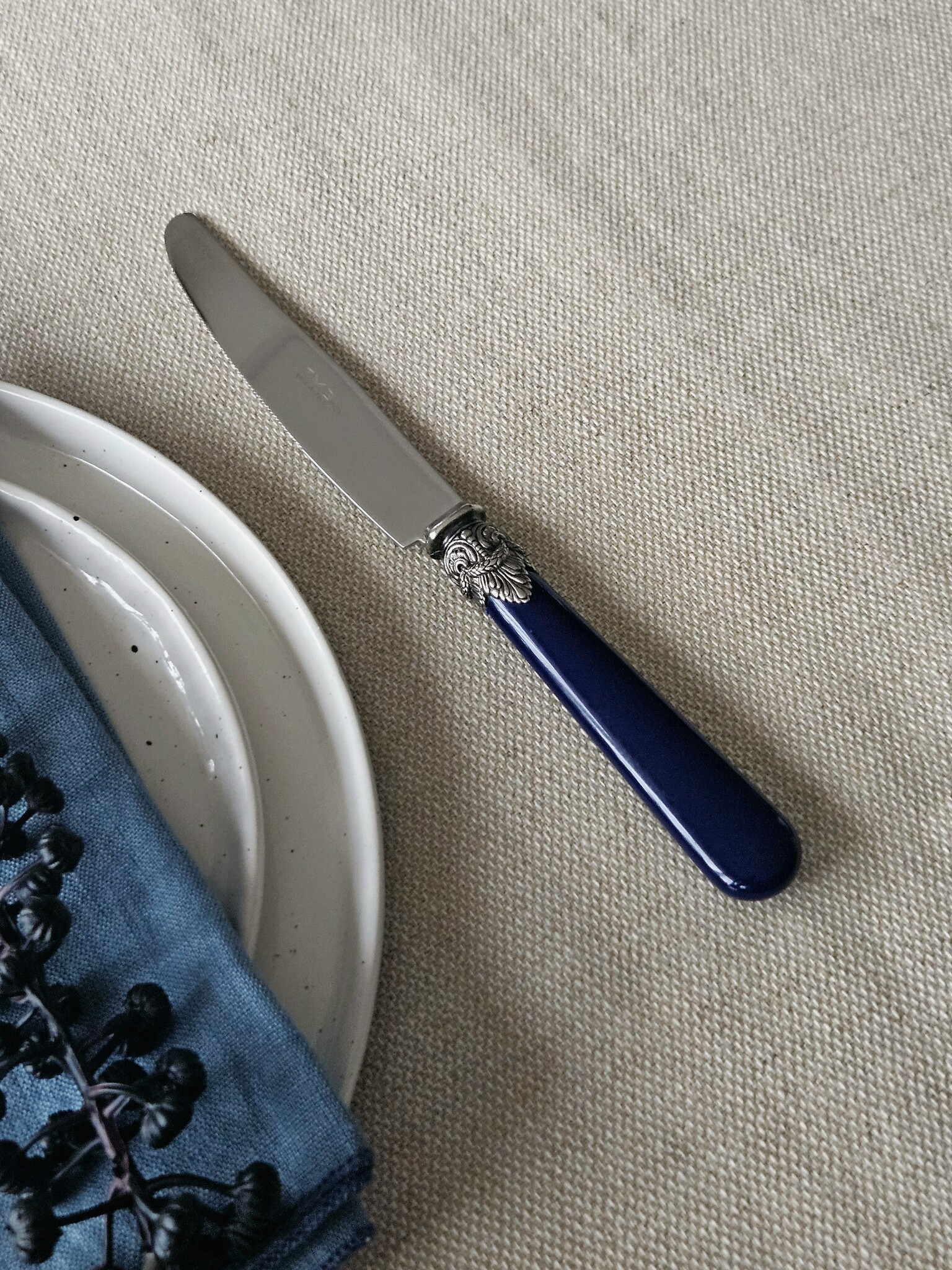 Cuchillo, Azul (mate), Cena