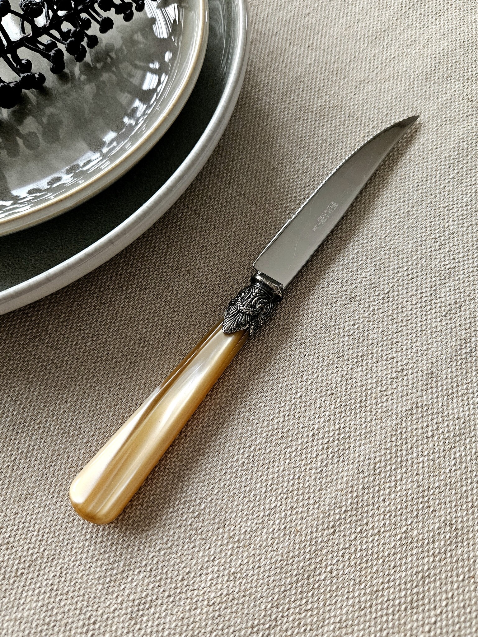 Steak Knife, Honey Gold (mother-of-pearl)