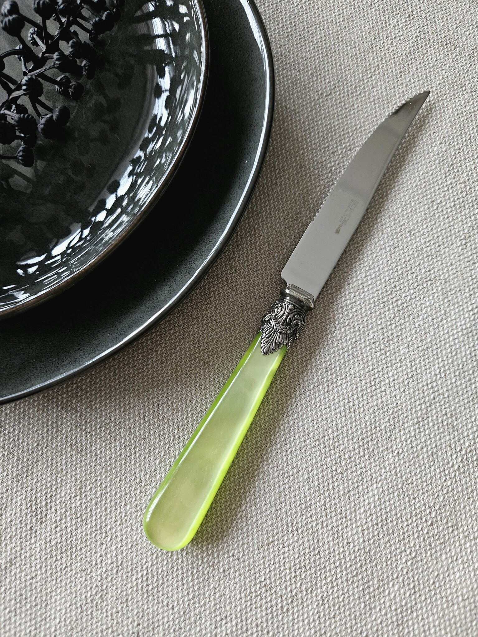 Cuchillo para Carne, Verde Claro (nácar)