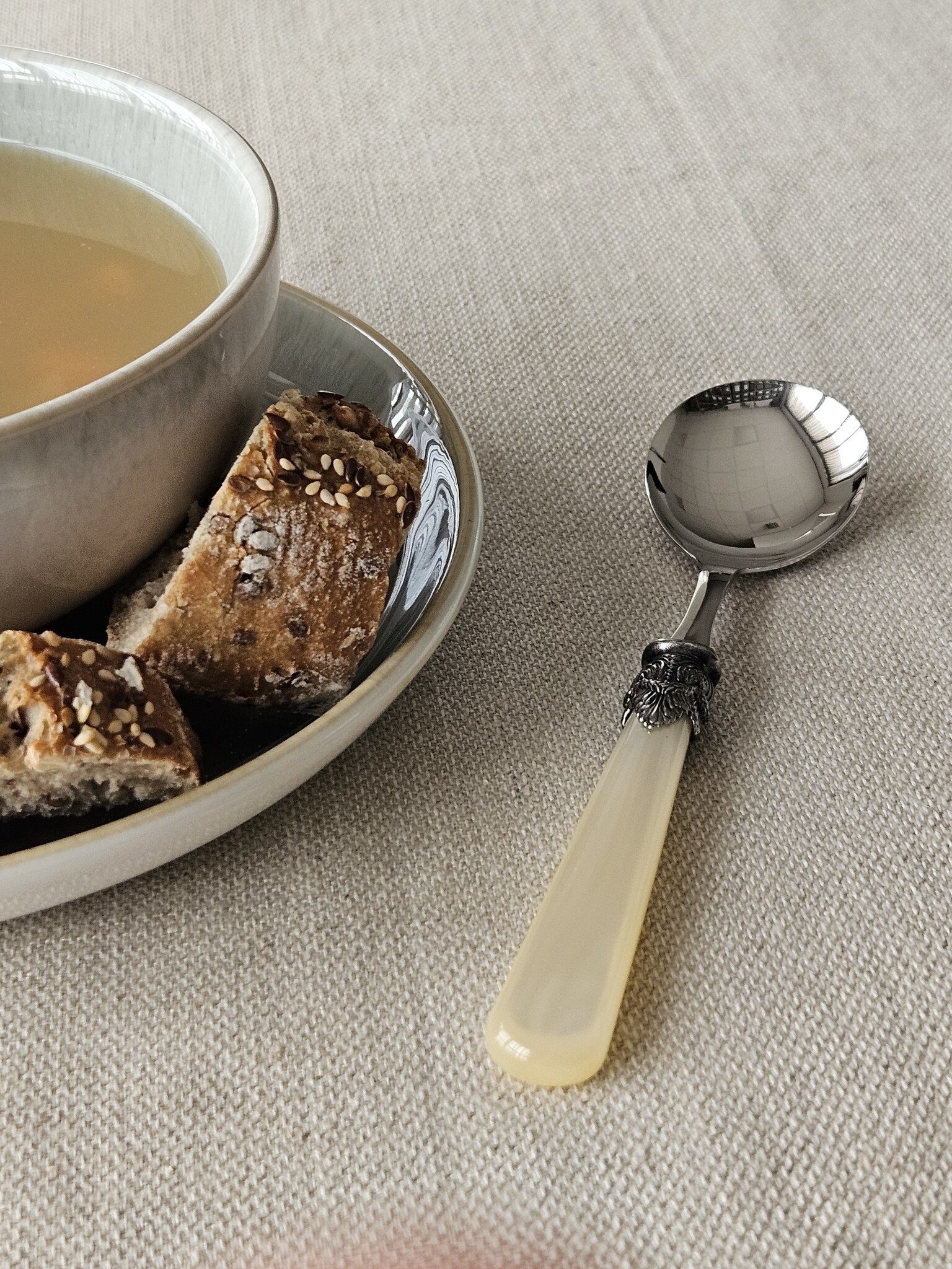 Cuchara, Marfil (brillo nácar), para Sopa