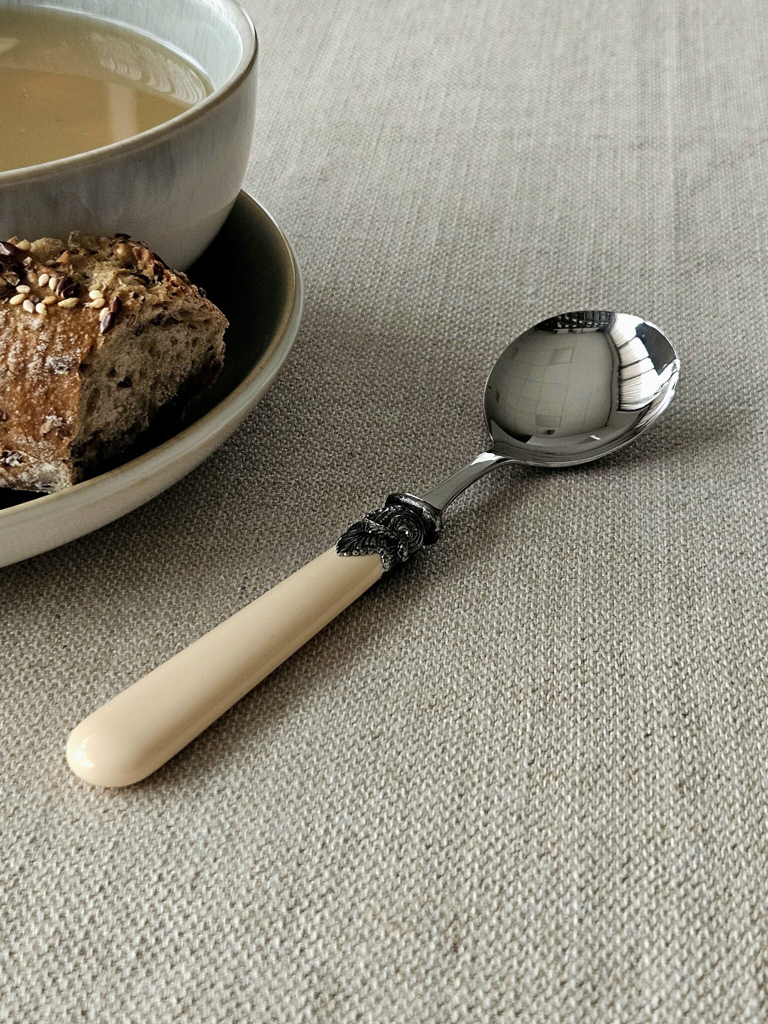 Spoon, Ivory (plaiin), for Soup