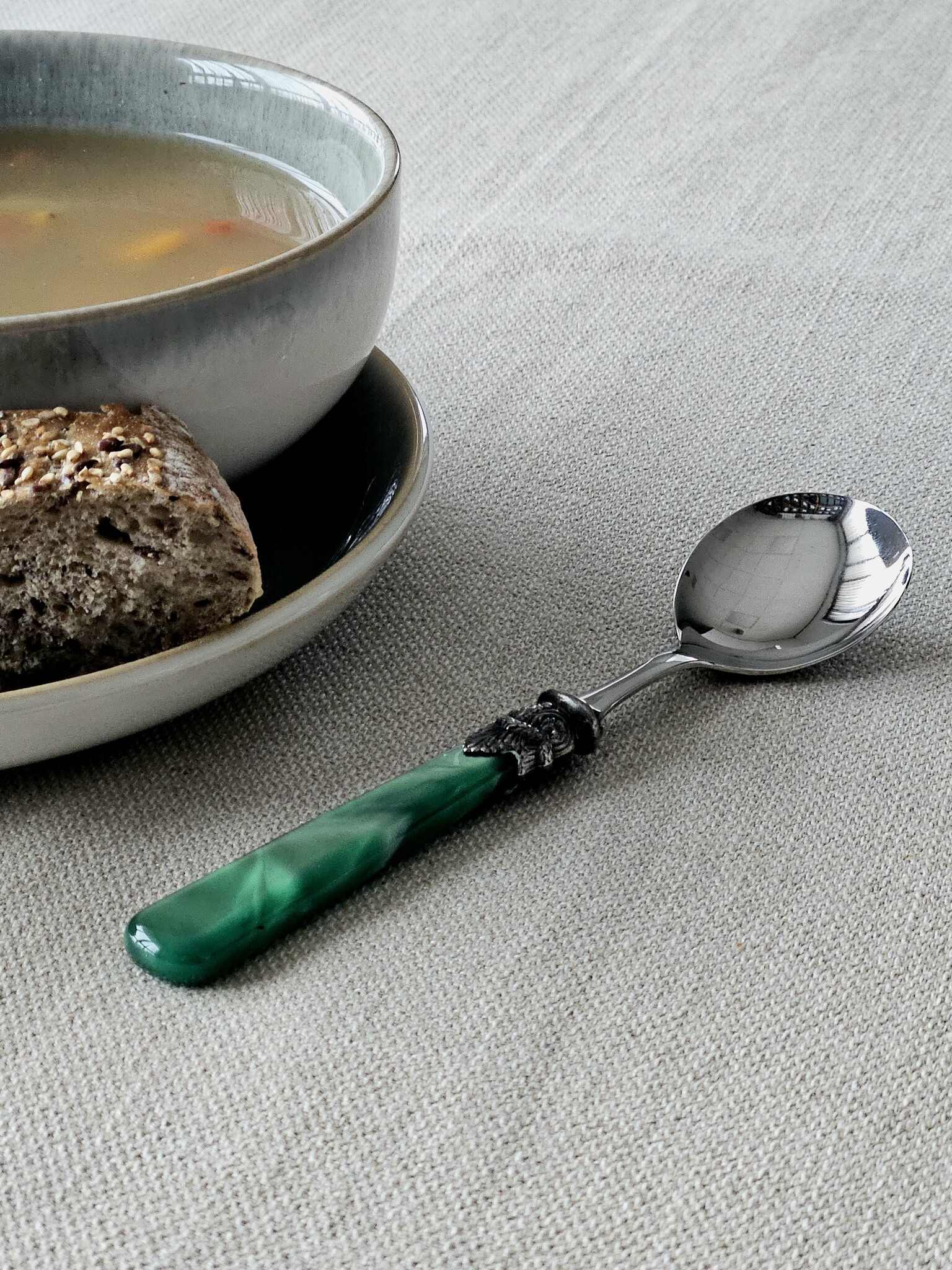Spoon, Green (mother-of-pearl), for Soup