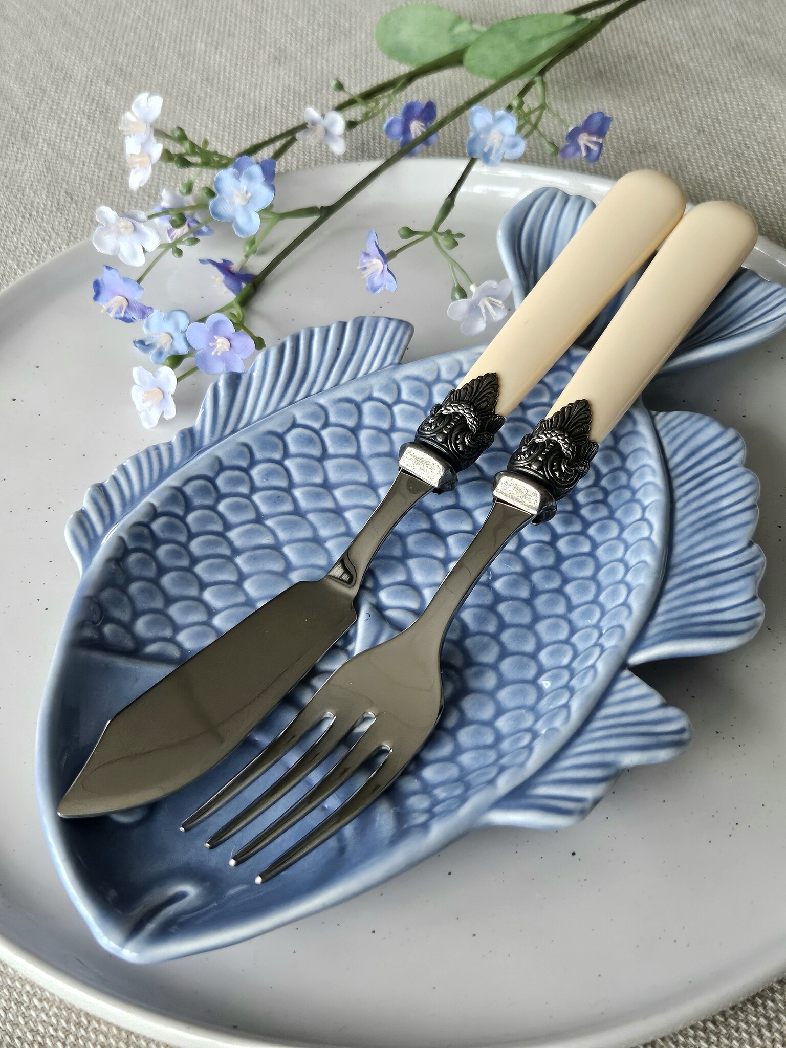 Cutlery Set, Ivory (plain), for Fish