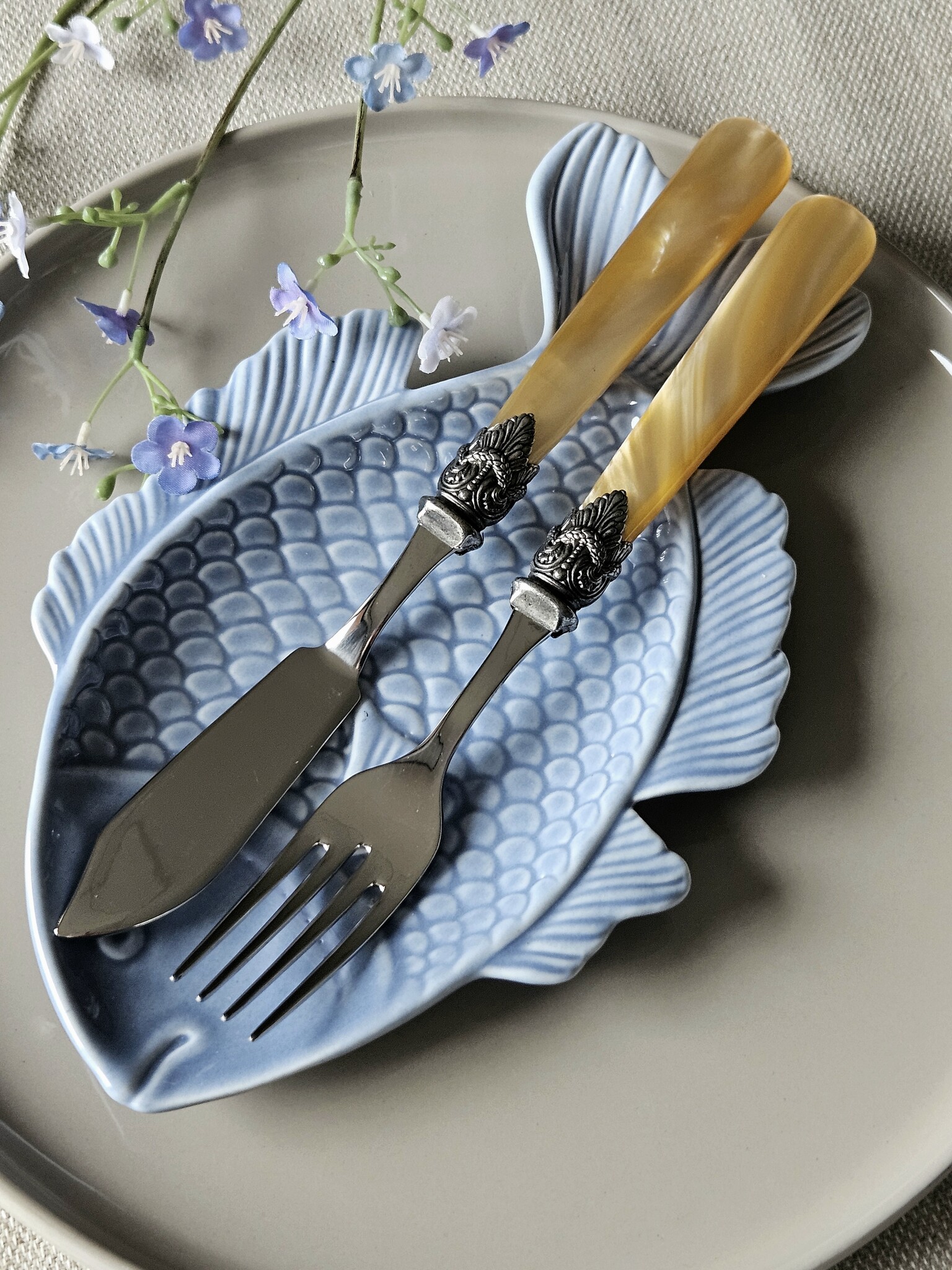 2-piece Fish Cutlery Set (fish knife, fish fork), Honey with Mother of  Pearl, 1 person