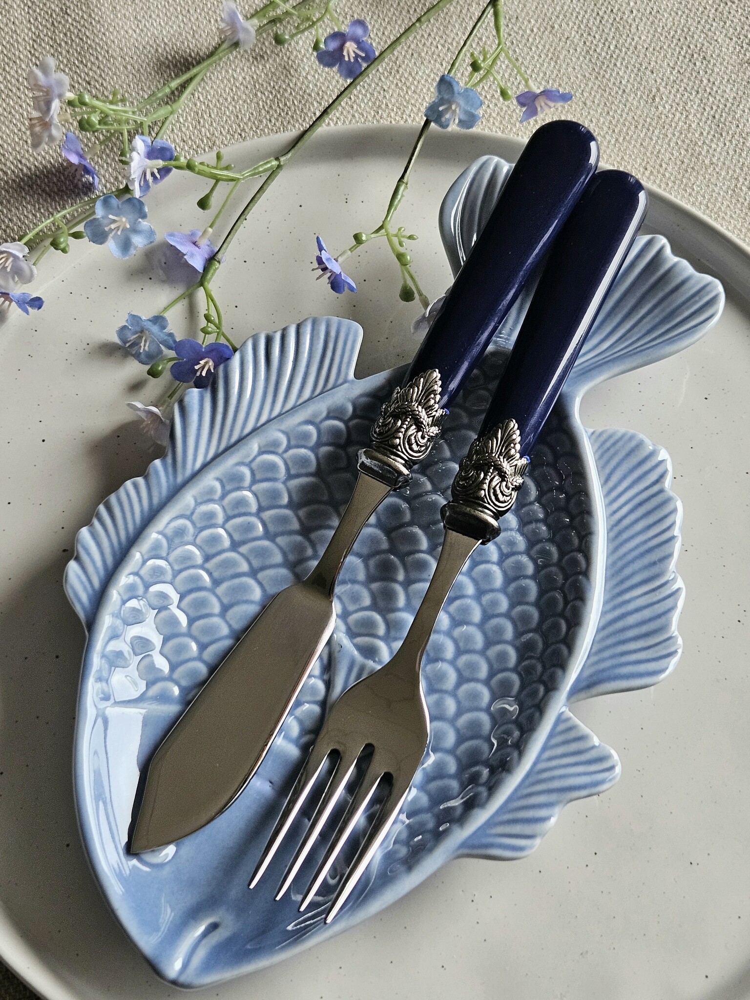 Ensemble de couverts, Bleu (mat), pour le Poisson