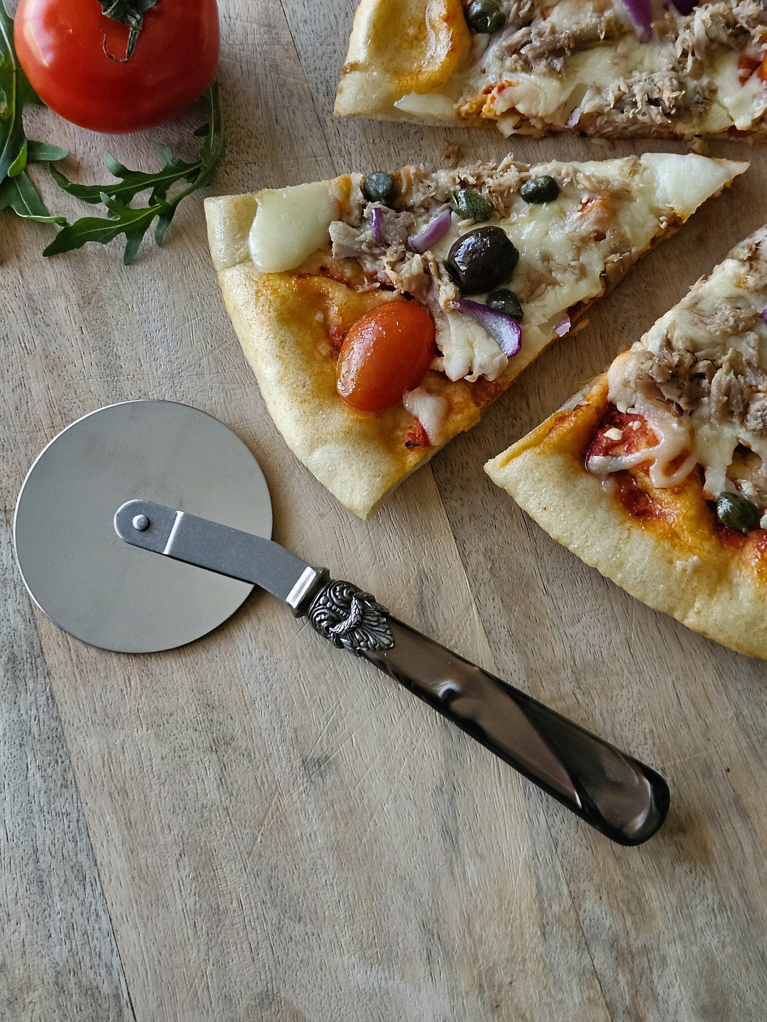 Pizzasnijder, Bruin met Parelmoer