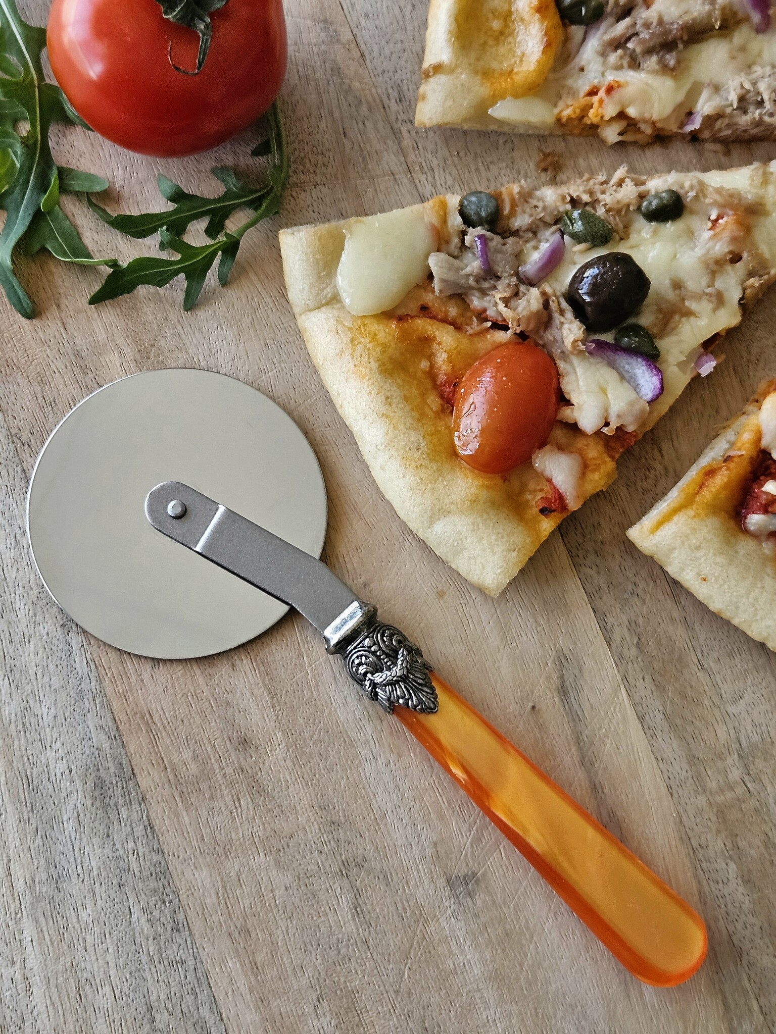 Cortador de Pizza, con mango Naranja (nácar)