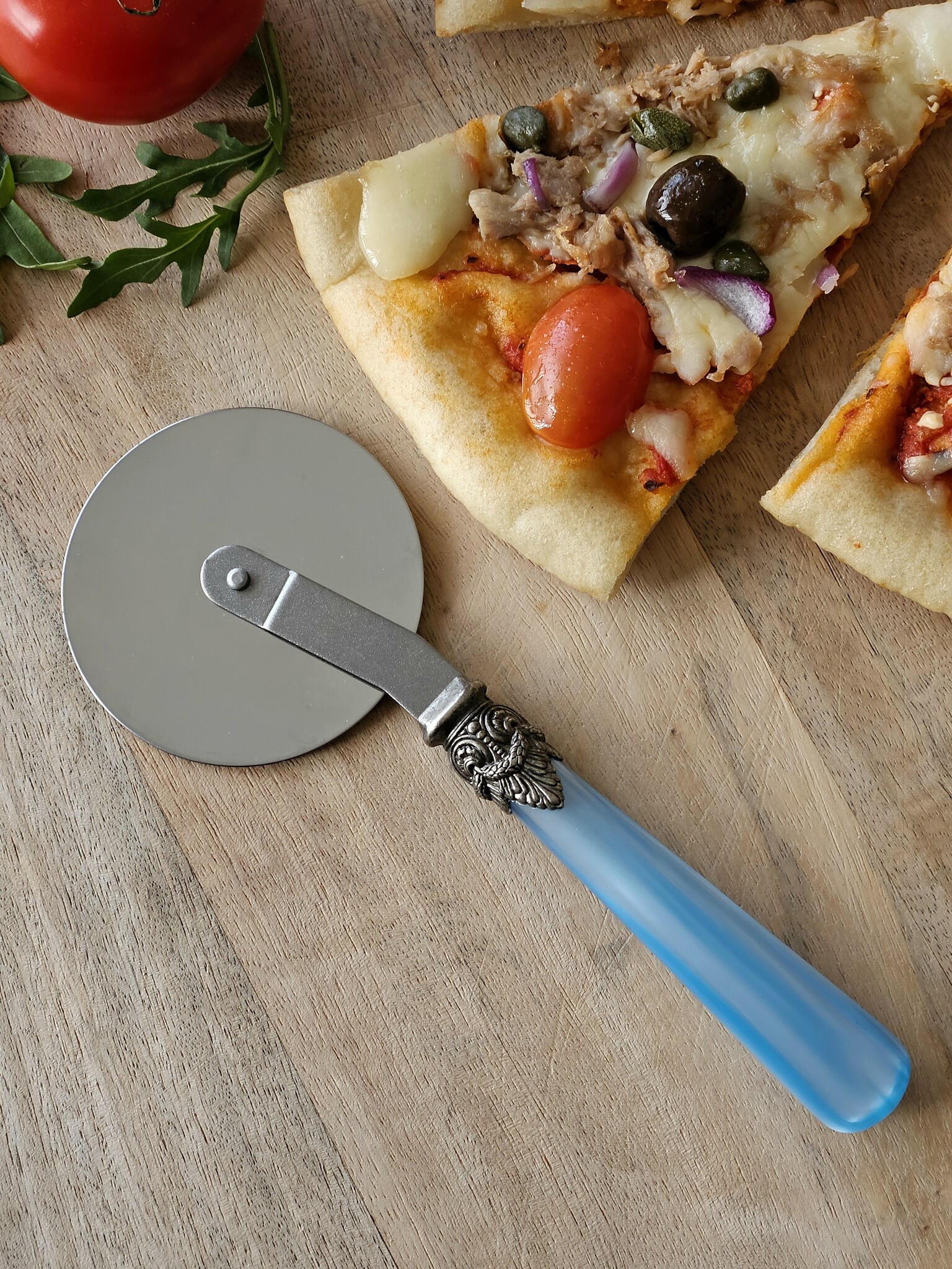Cortador de Pizza, con mango Azul Claro (nácar)