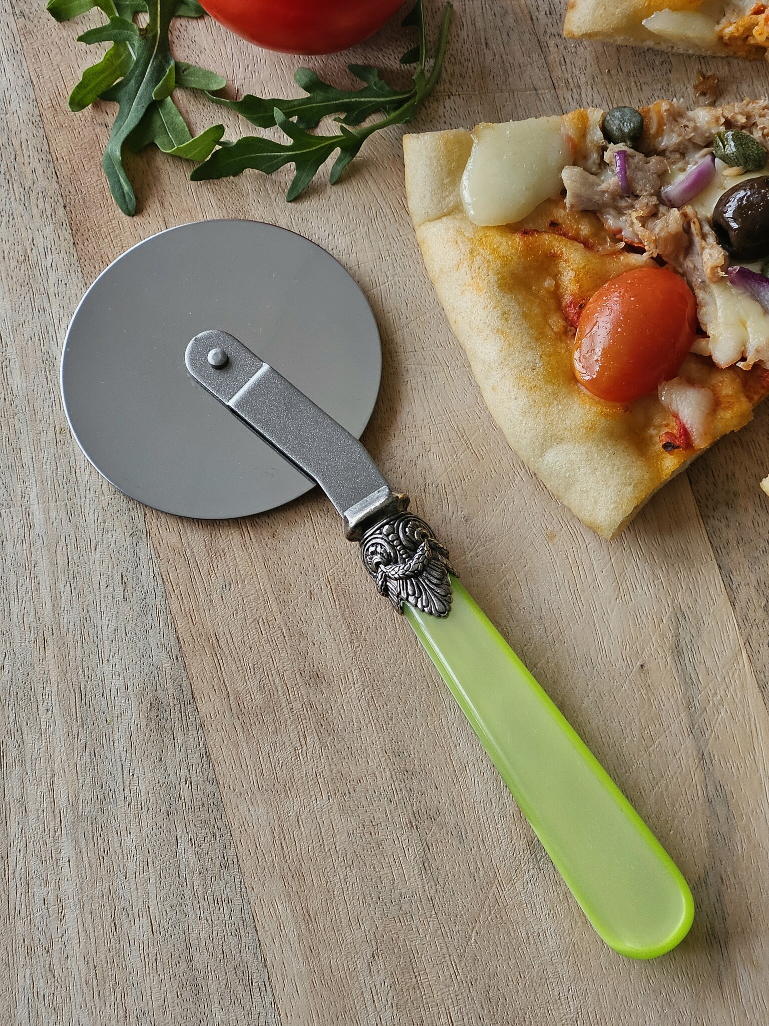 Coupe-Pizza, avec manche Vert Clair (nacré)