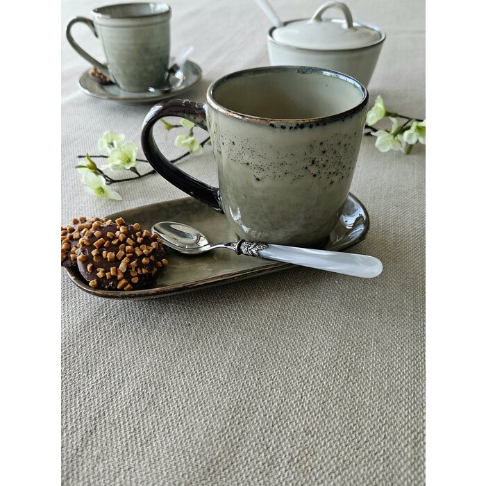 Teaspoon, small, with White handle (mother-of-pearl sheen)