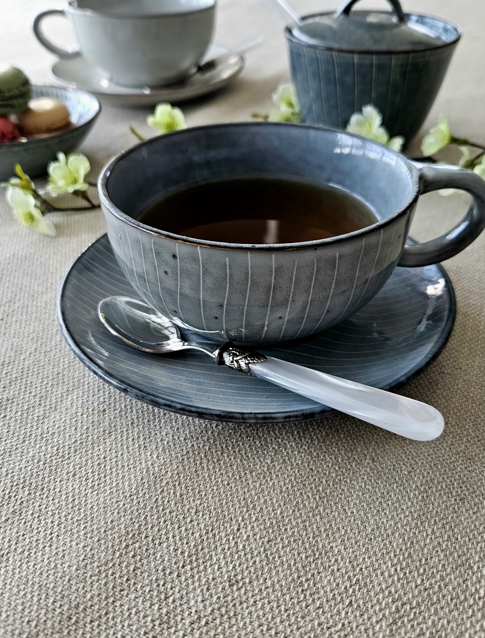 Cucharilla de té, pequeña, con mango Blanco (nácar)