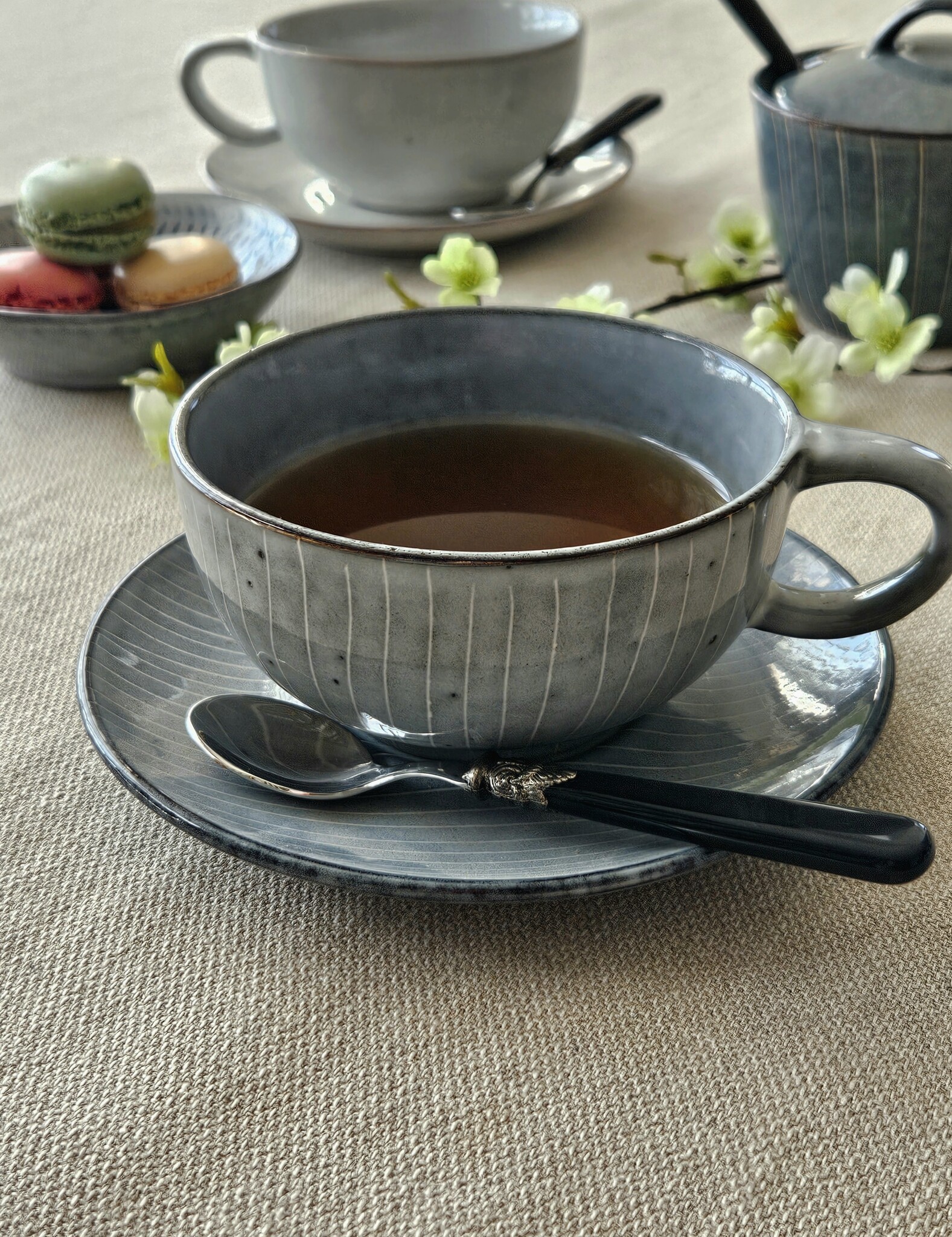 Cuillère à Thé, petite, avec manche Noir (éclat nacré)