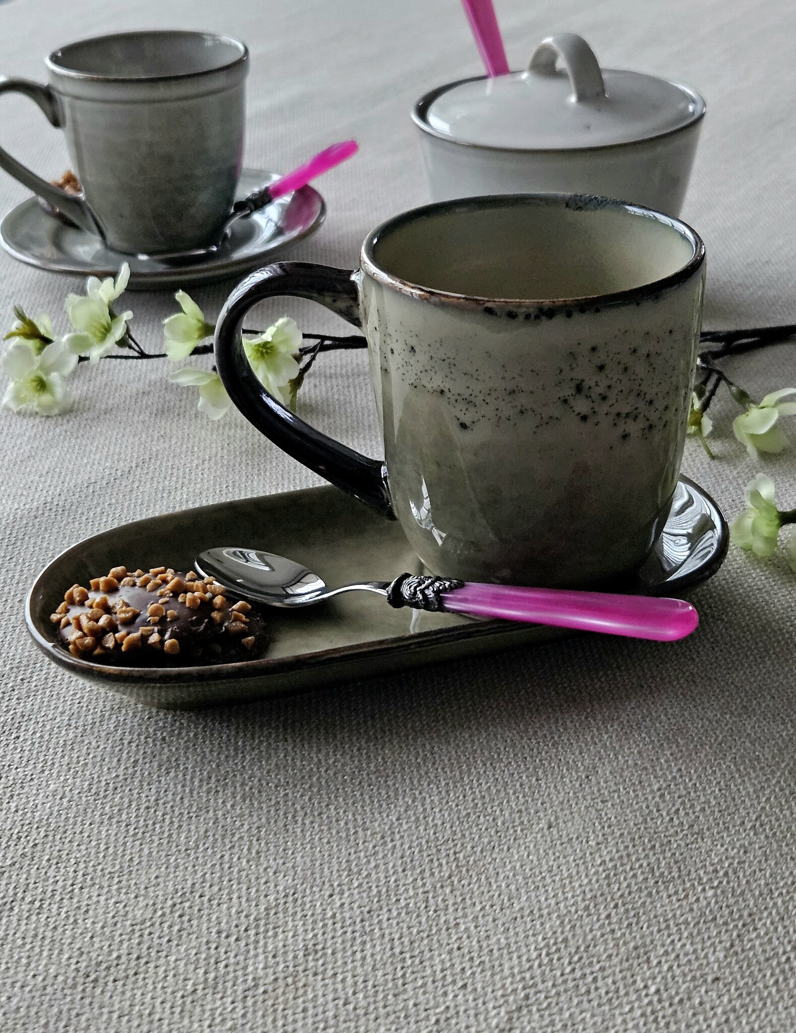 Theelepel, klein, met Fuchsia handvat (parelmoerglans)