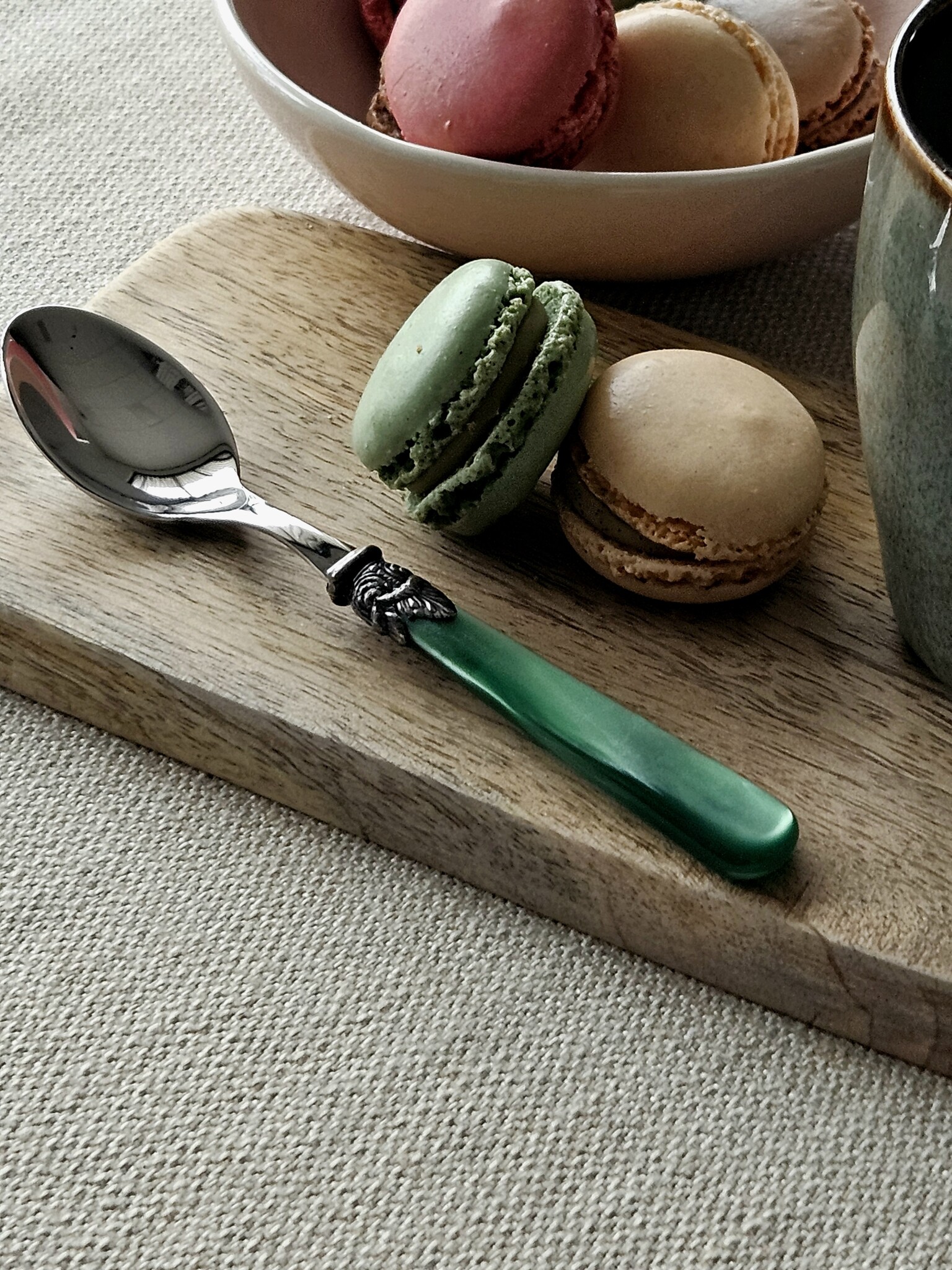 Teaspoon, with Green handle (mother-of-pearl sheen)