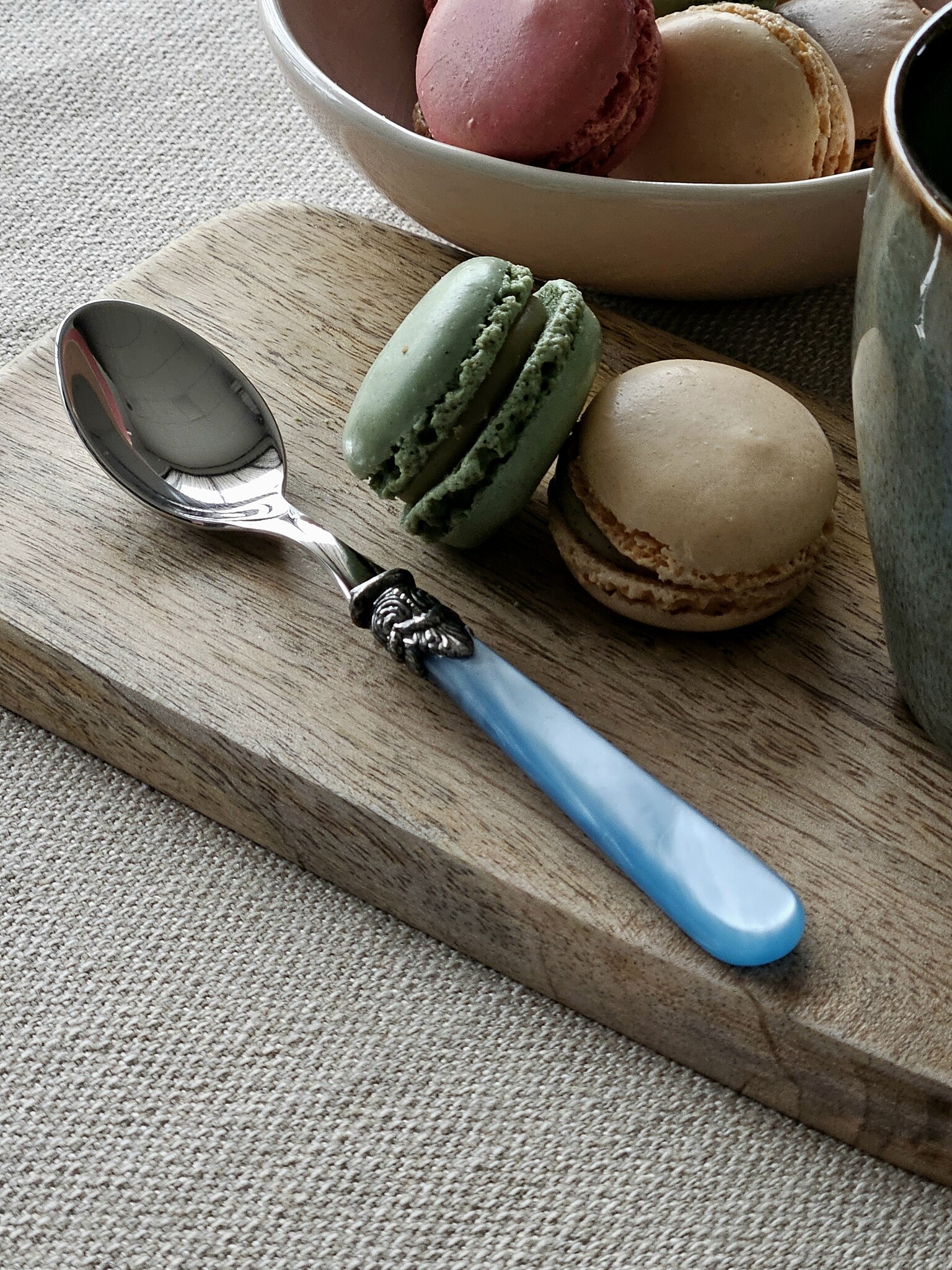 Cuillère à Thé, avec manche Bleu Clair (nacré)