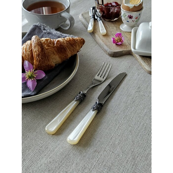 Mes, Ivoor (parelmoerglans), Ontbijt