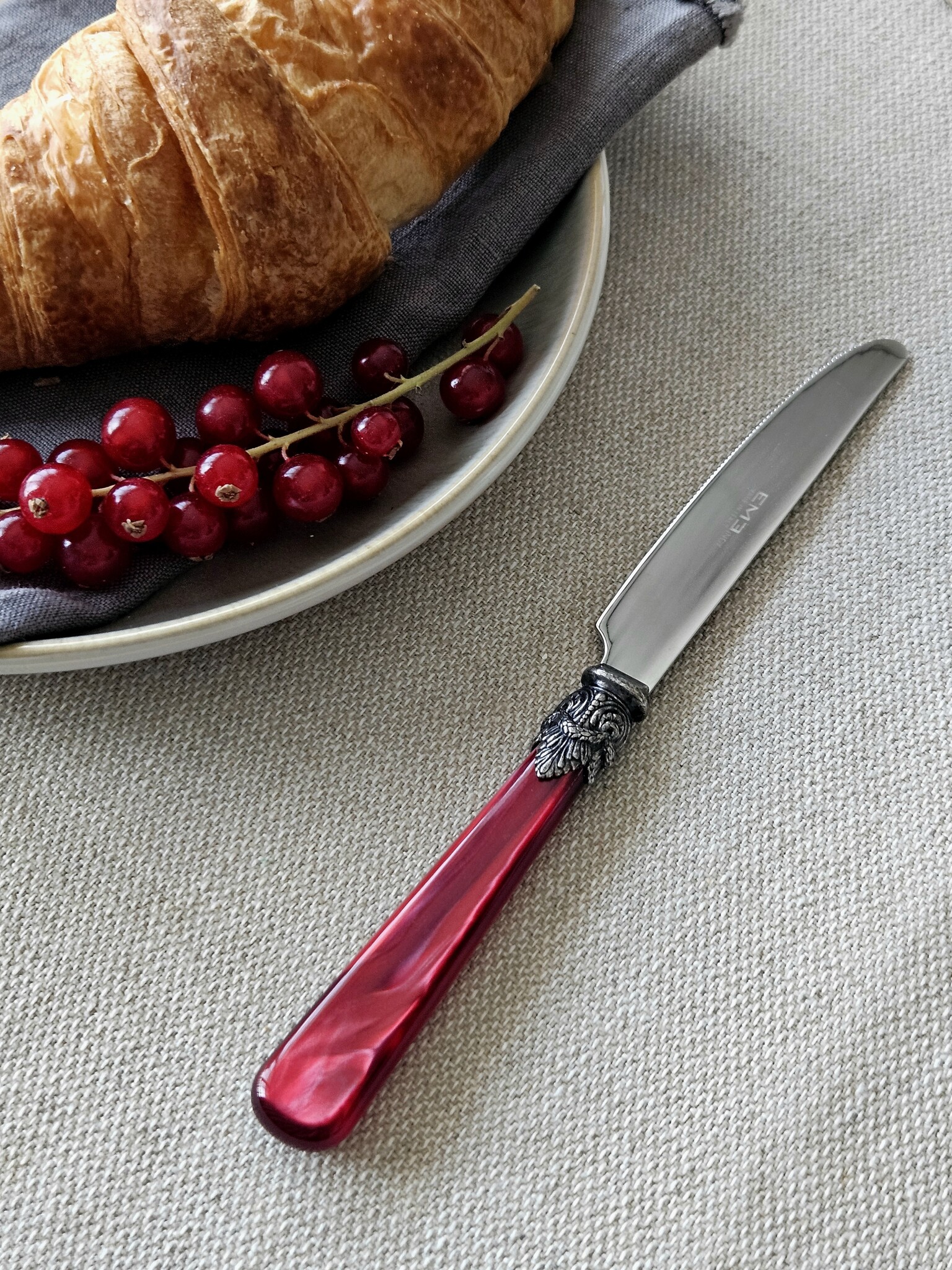 Couteau, Rouge (éclat nacré), Petit-Déjeuner