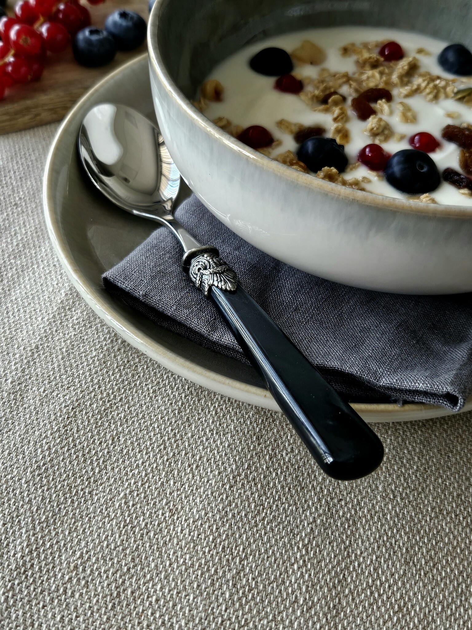 Spoon, Black (mother-of-pearl sheen), Breakfast