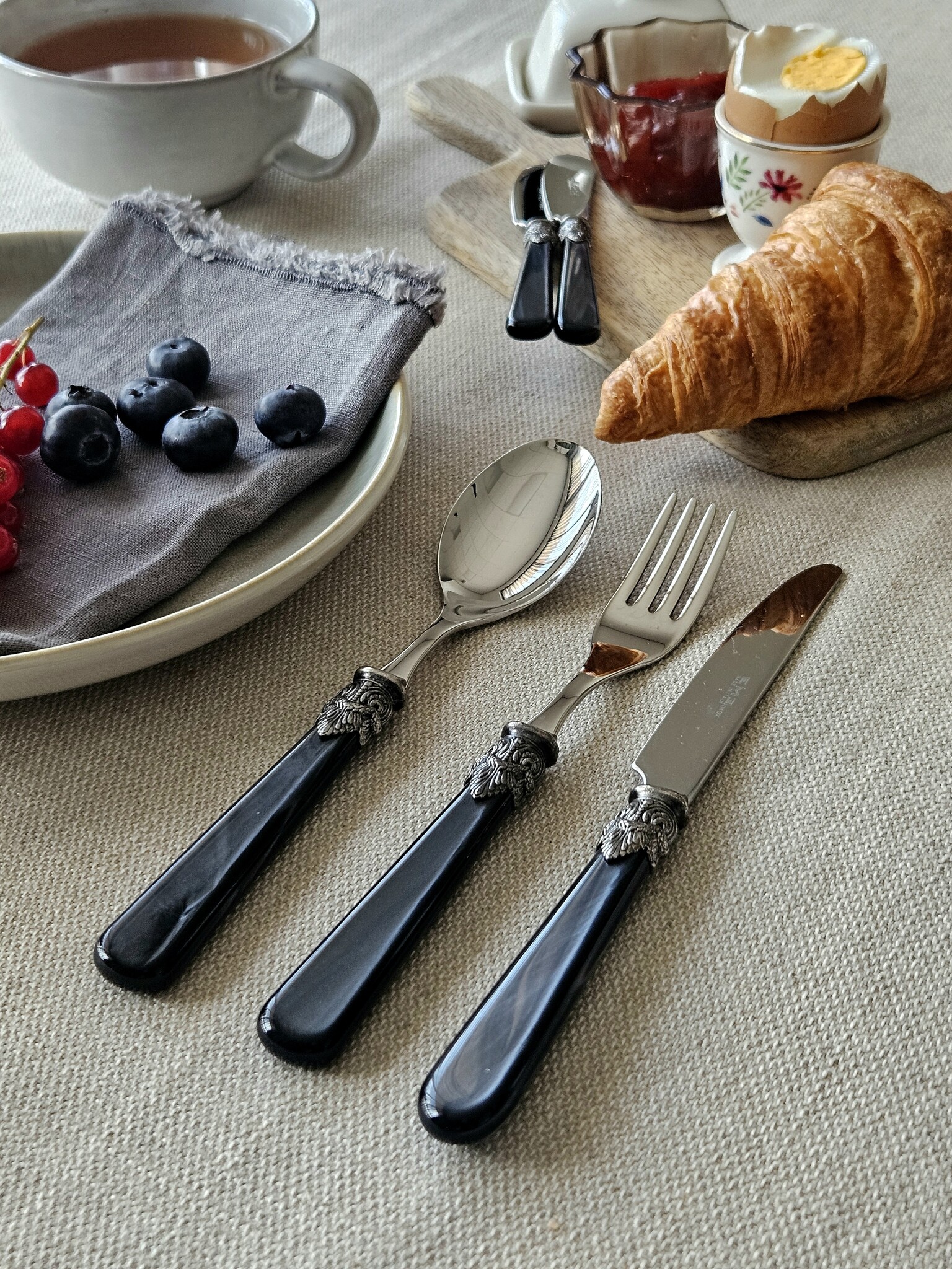 Cutlery Set, Black (mother-of-pearl sheen), Breakfast
