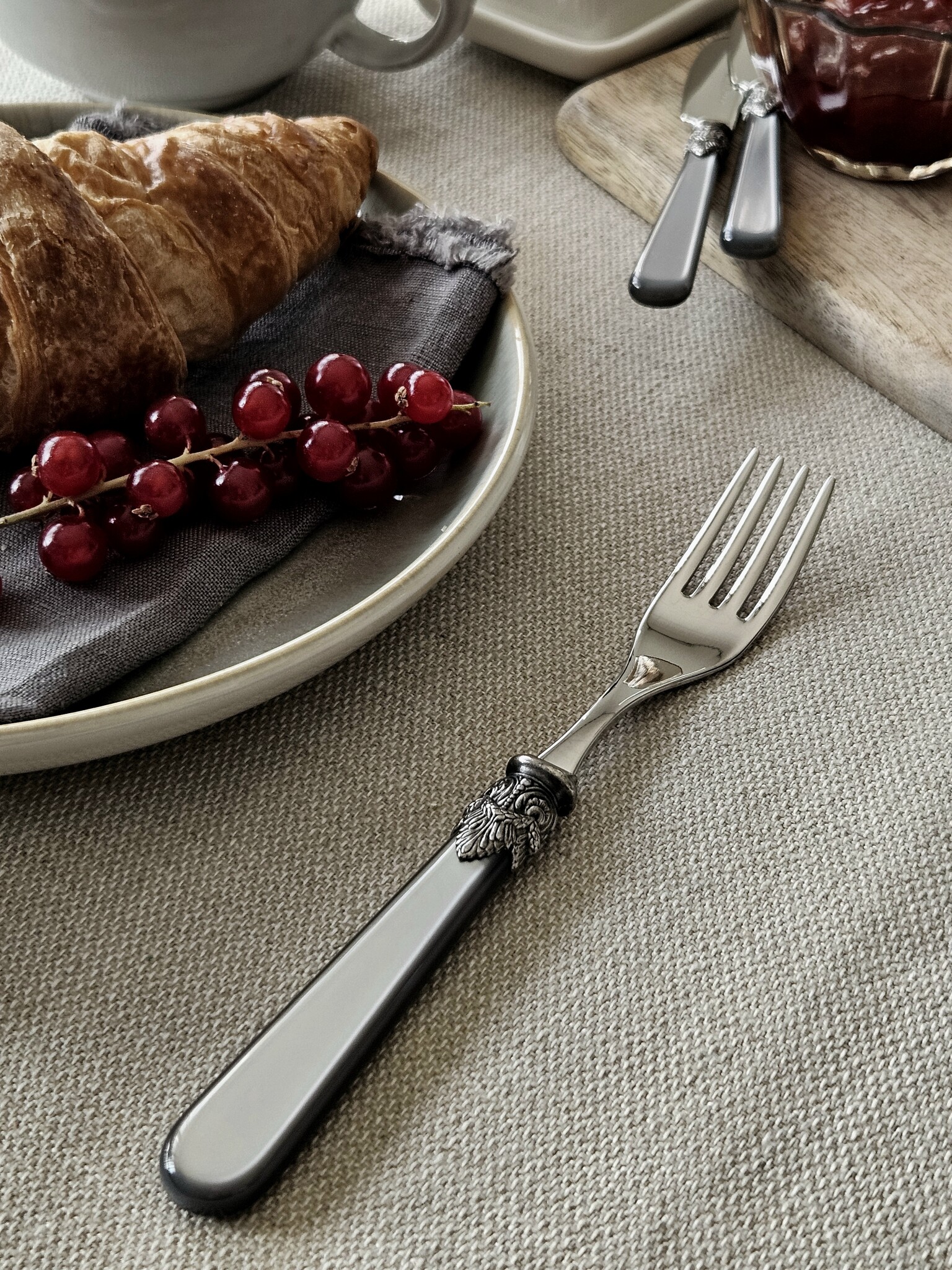 Tenedor, Gris (nácar), Desayuno