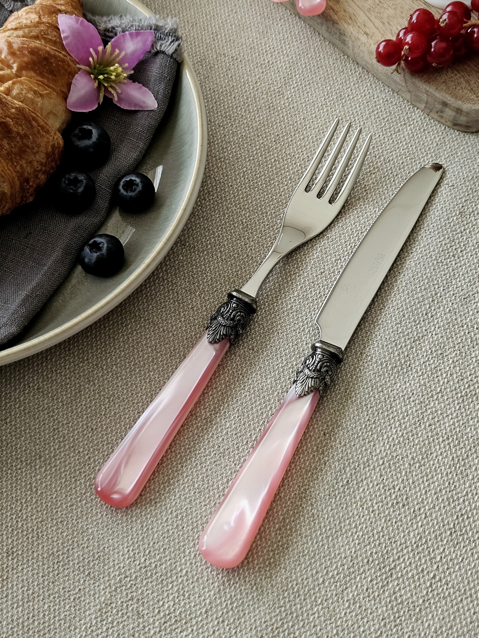 Tenedor, Rosa (nácar), Desayuno