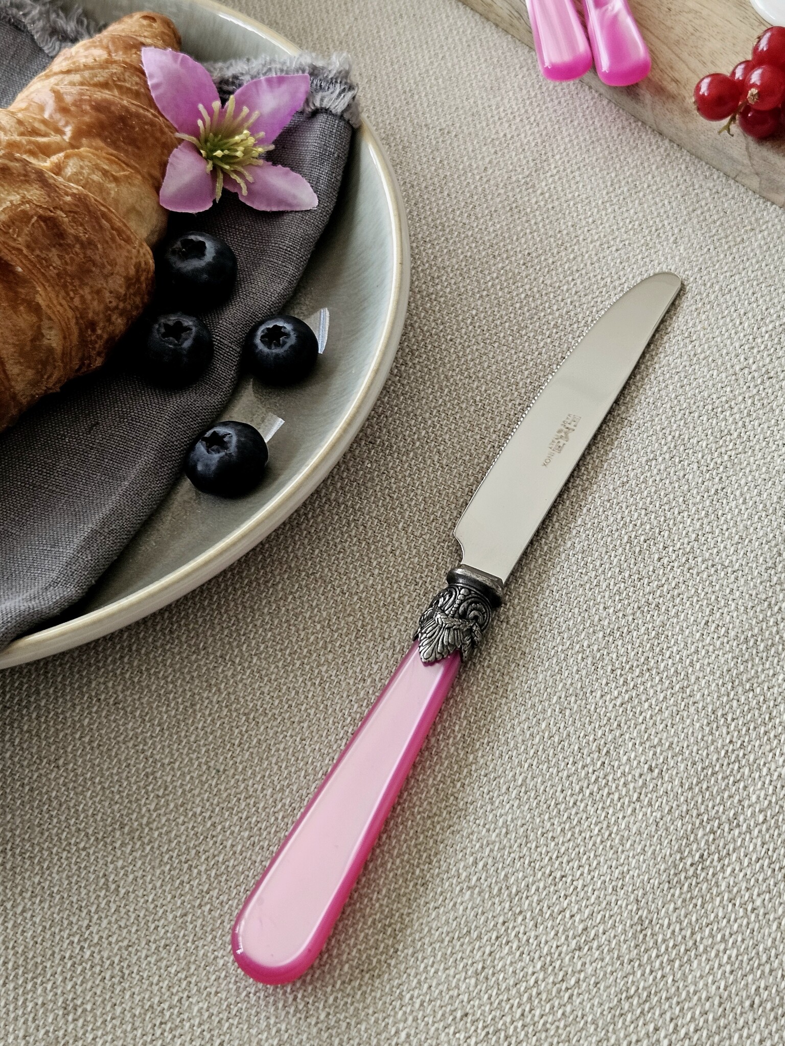 Cuchillo, Fucsia (nácar), Desayuno