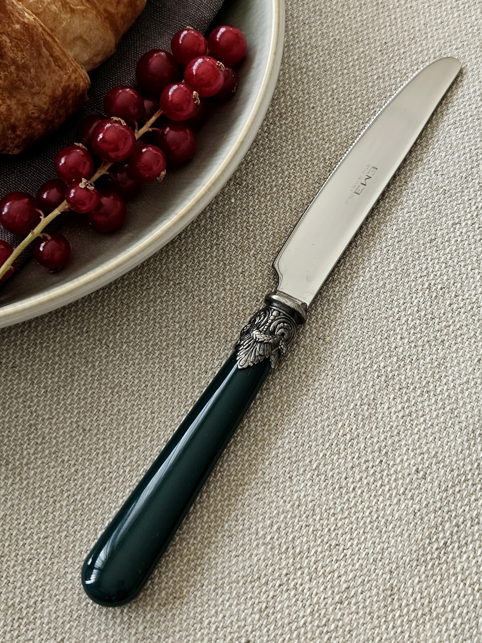 Cuchillo, Verde (mate), Desayuno