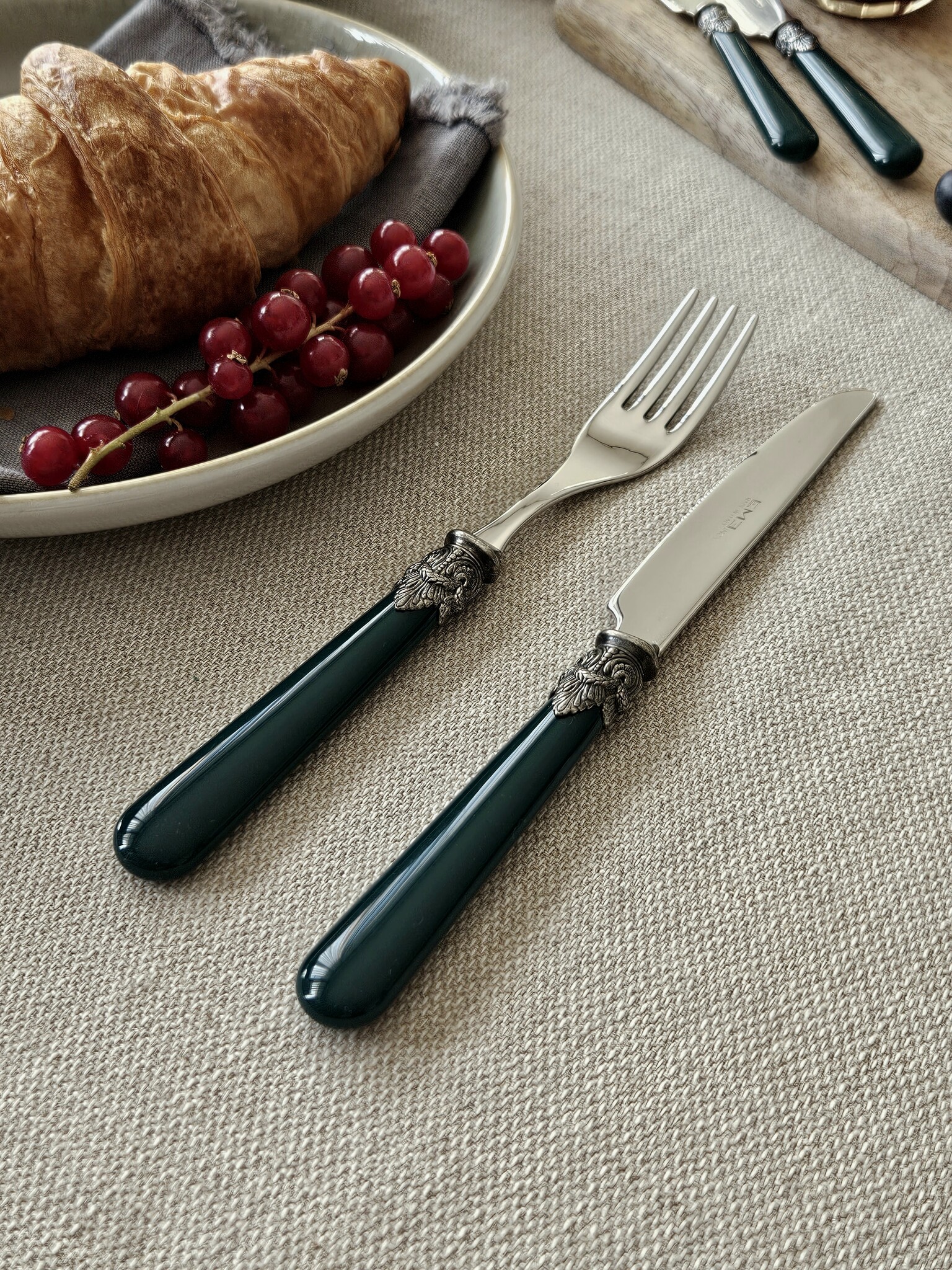 Cuchillo, Verde (mate), Desayuno