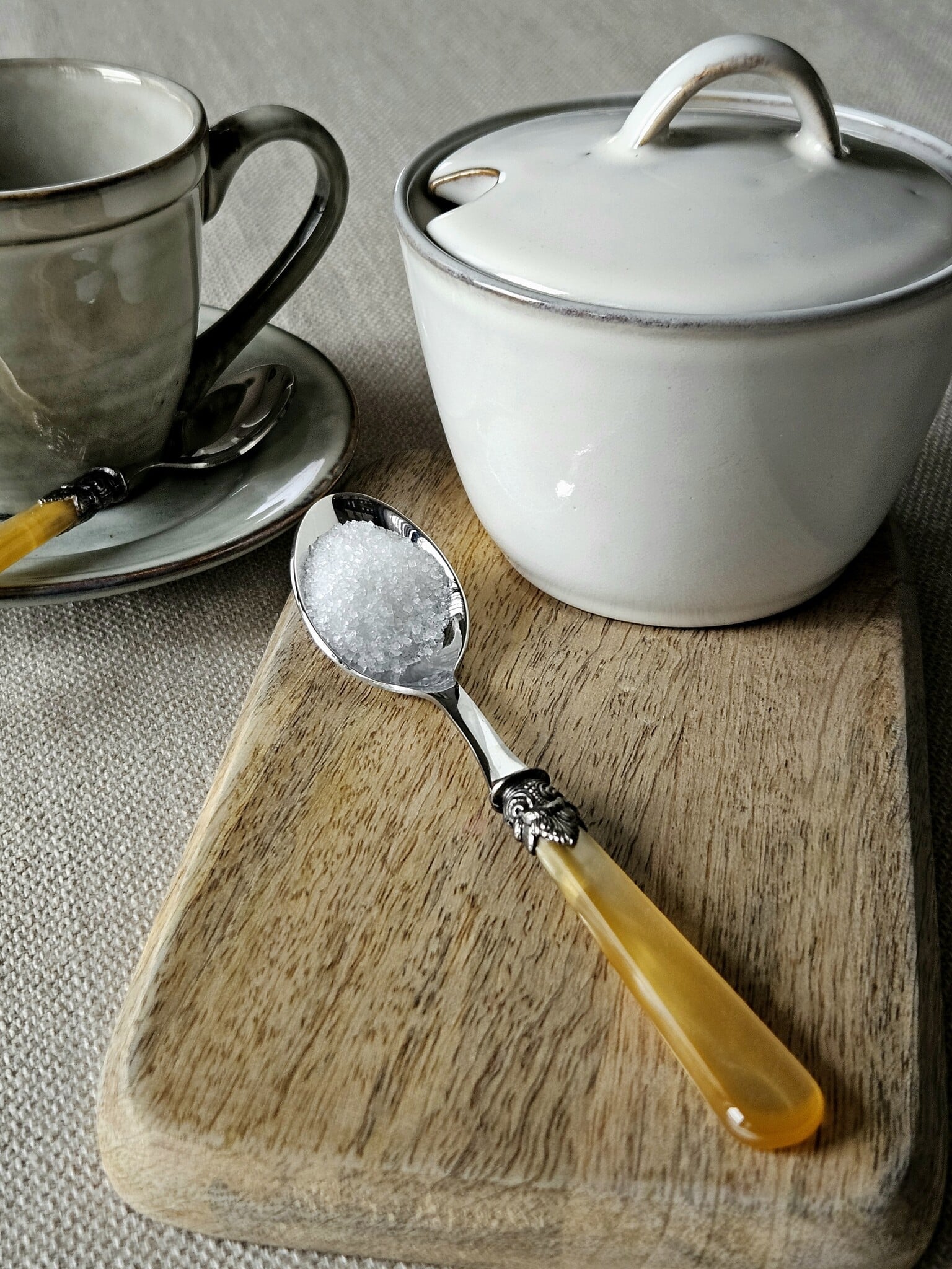 Sugar spoon, Honey Gold (mother-of-pearl)