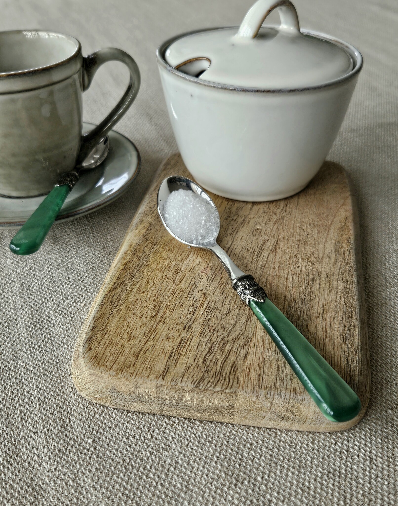 Sugar spoon, Green (mother-of-pearl sheen)
