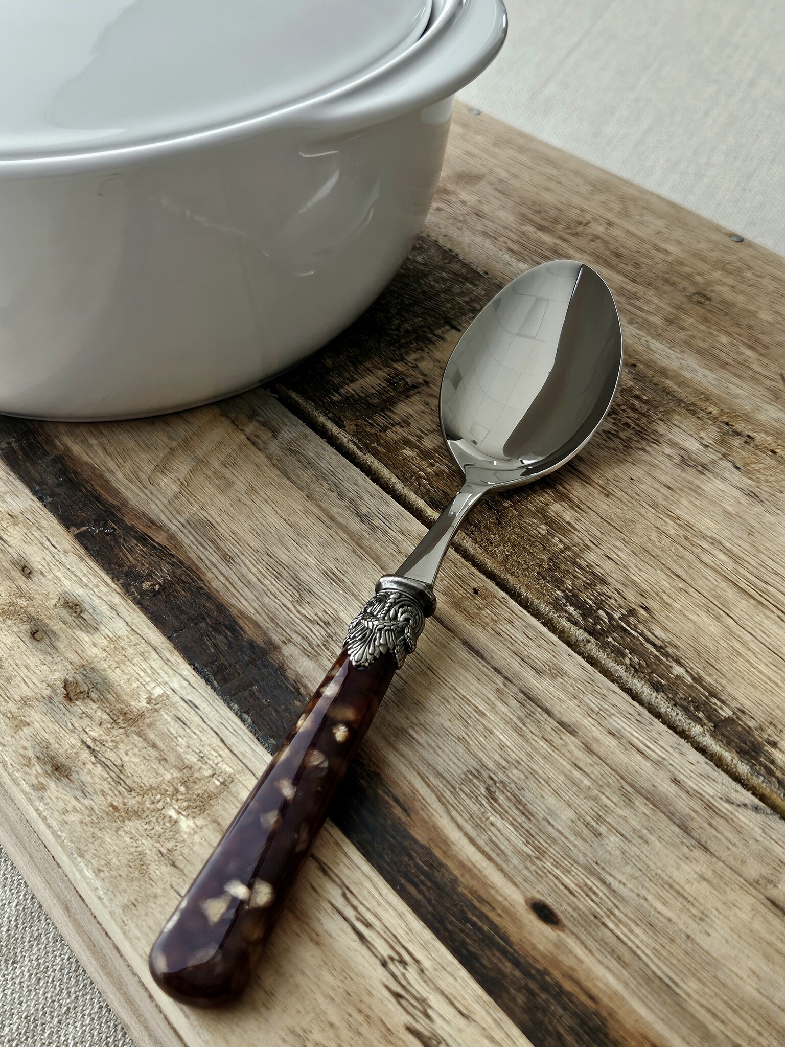 Serving spoon, Brown (turtle motif)