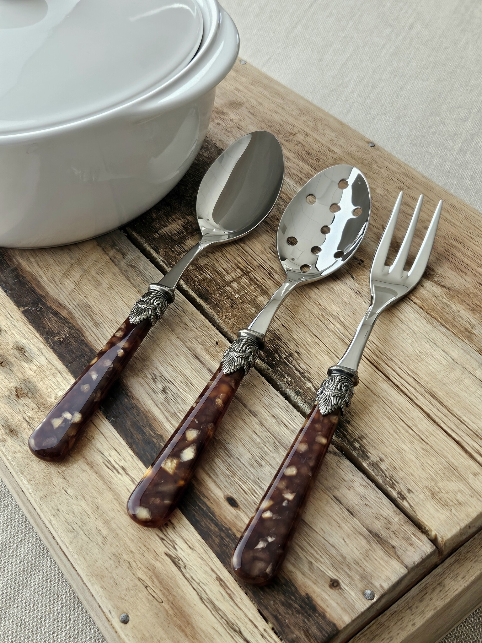 Serving fork, Brown (turtle motif)