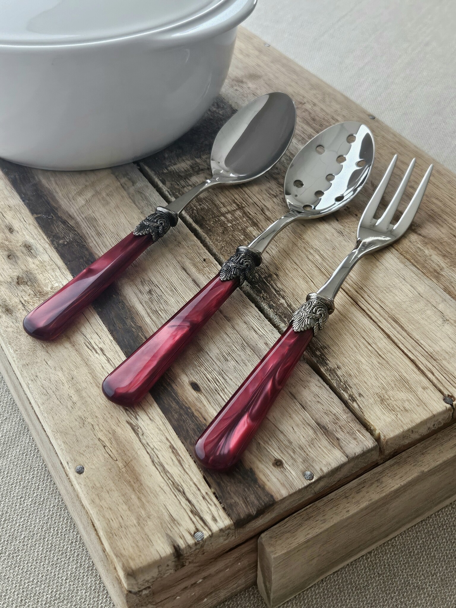 Tenedor para servir, Rojo (nácar)s