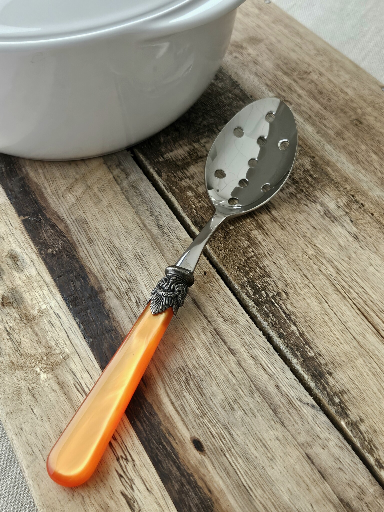 Cuchara ranurada, Naranja (nácar)