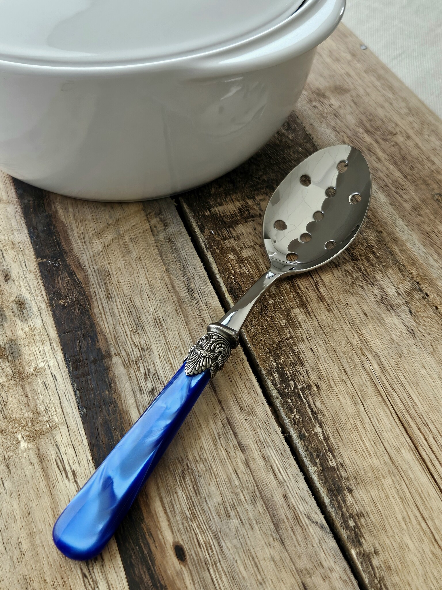 Slotted serving spoon, Blue (mother-of-pearl)