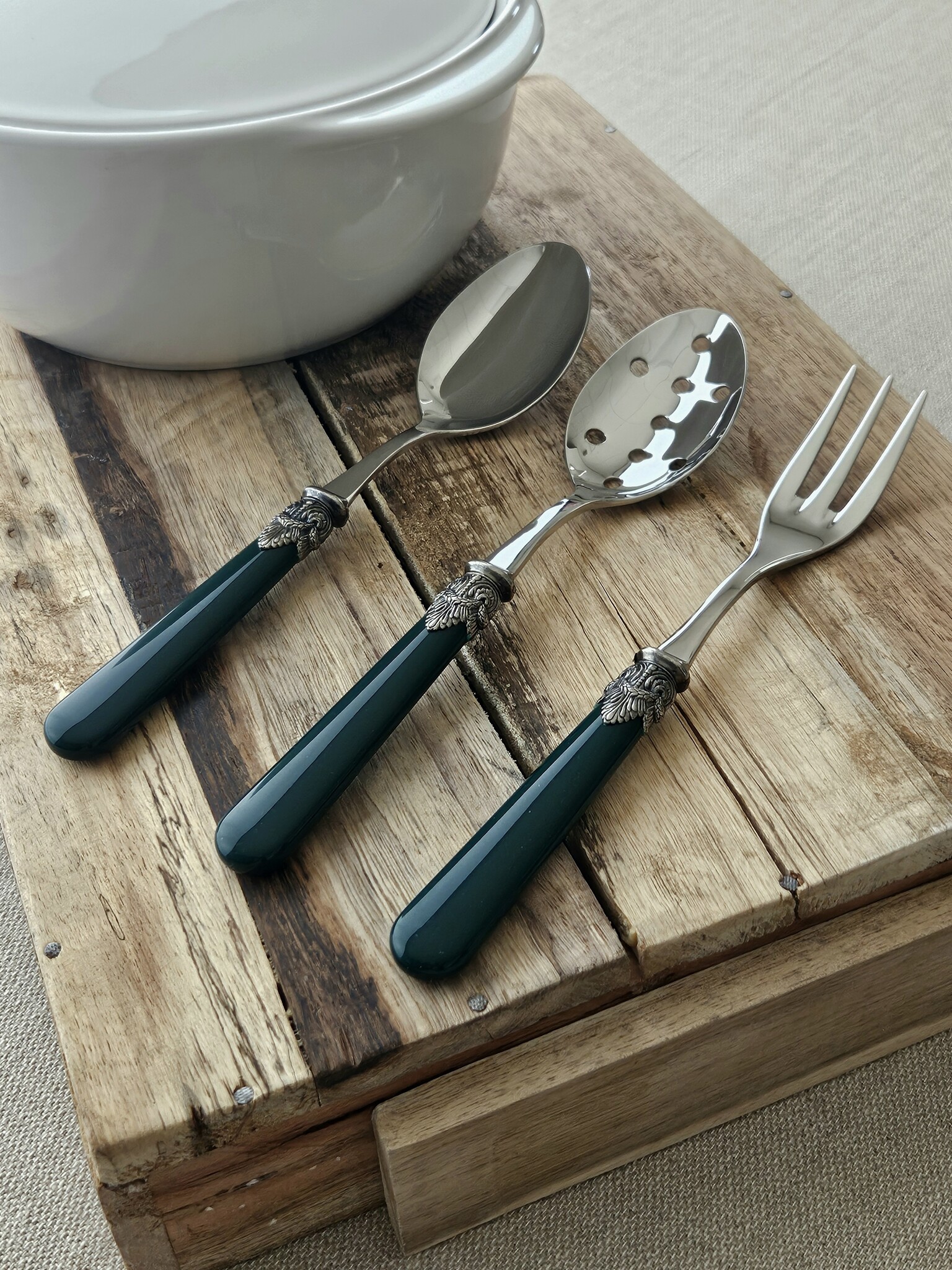 Slotted serving spoon, Green (matte)