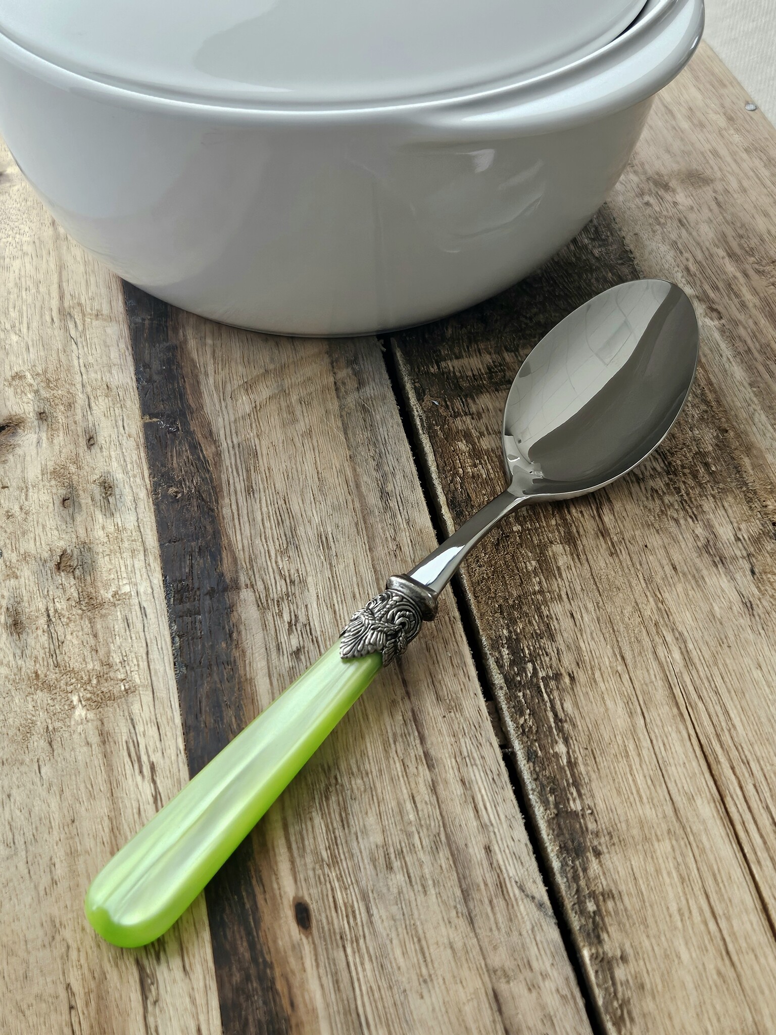 Serving spoon, Light Green (mother-of-pearl)
