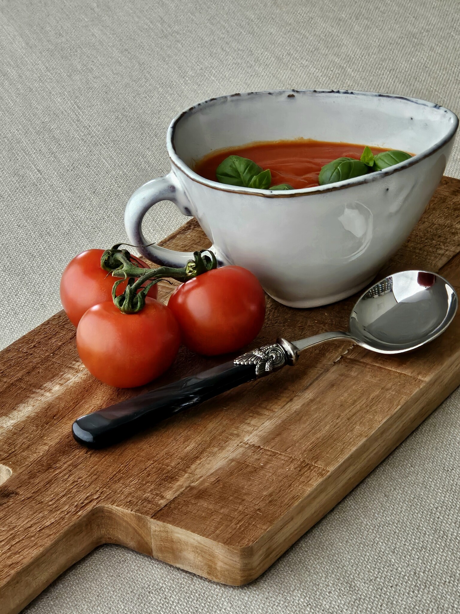 Gravy ladle, Black (mother-of-pearl)
