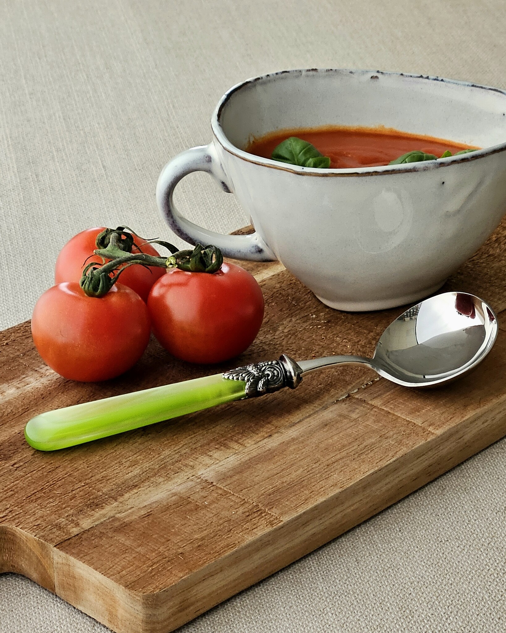Gravy ladle, Light Green (mother-of-pearl)