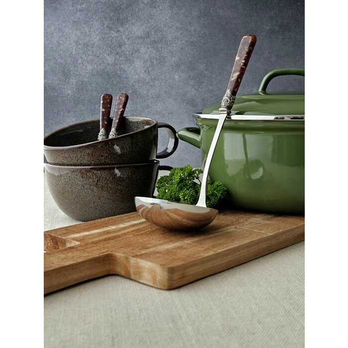 Louche à soupe, Turtue