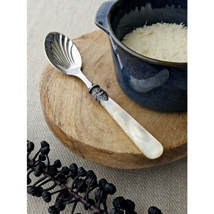 Cheese spoon, Ivory (mother-of-pearl sheen)